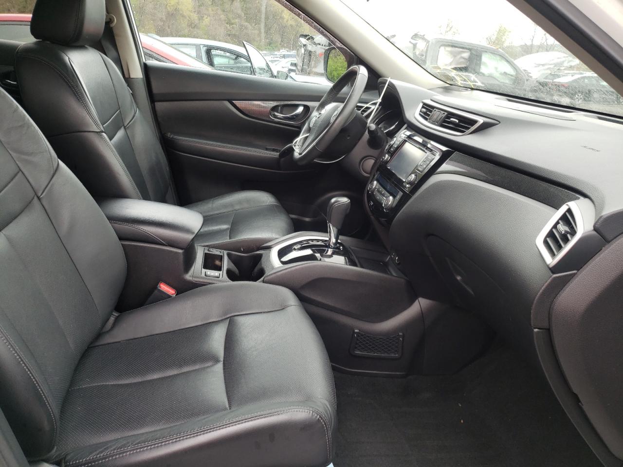 Photo 5 from auction – 2015 NISSAN ROGUE S with VIN 5N1AT2MVXFC826984