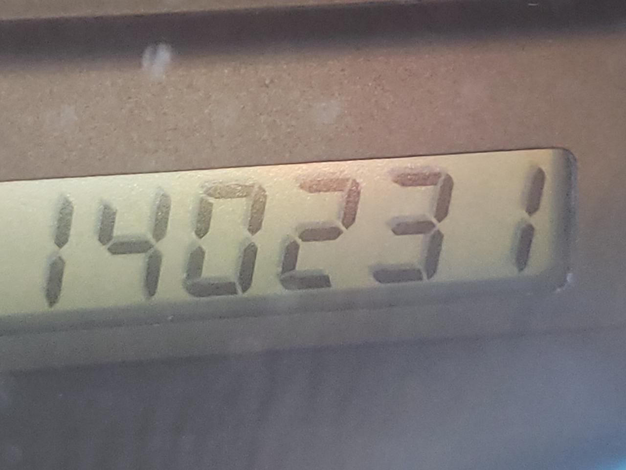 Photo 8 from auction – 2004 TOYOTA CAMRY LE with VIN 4T1BF30KX4U071016