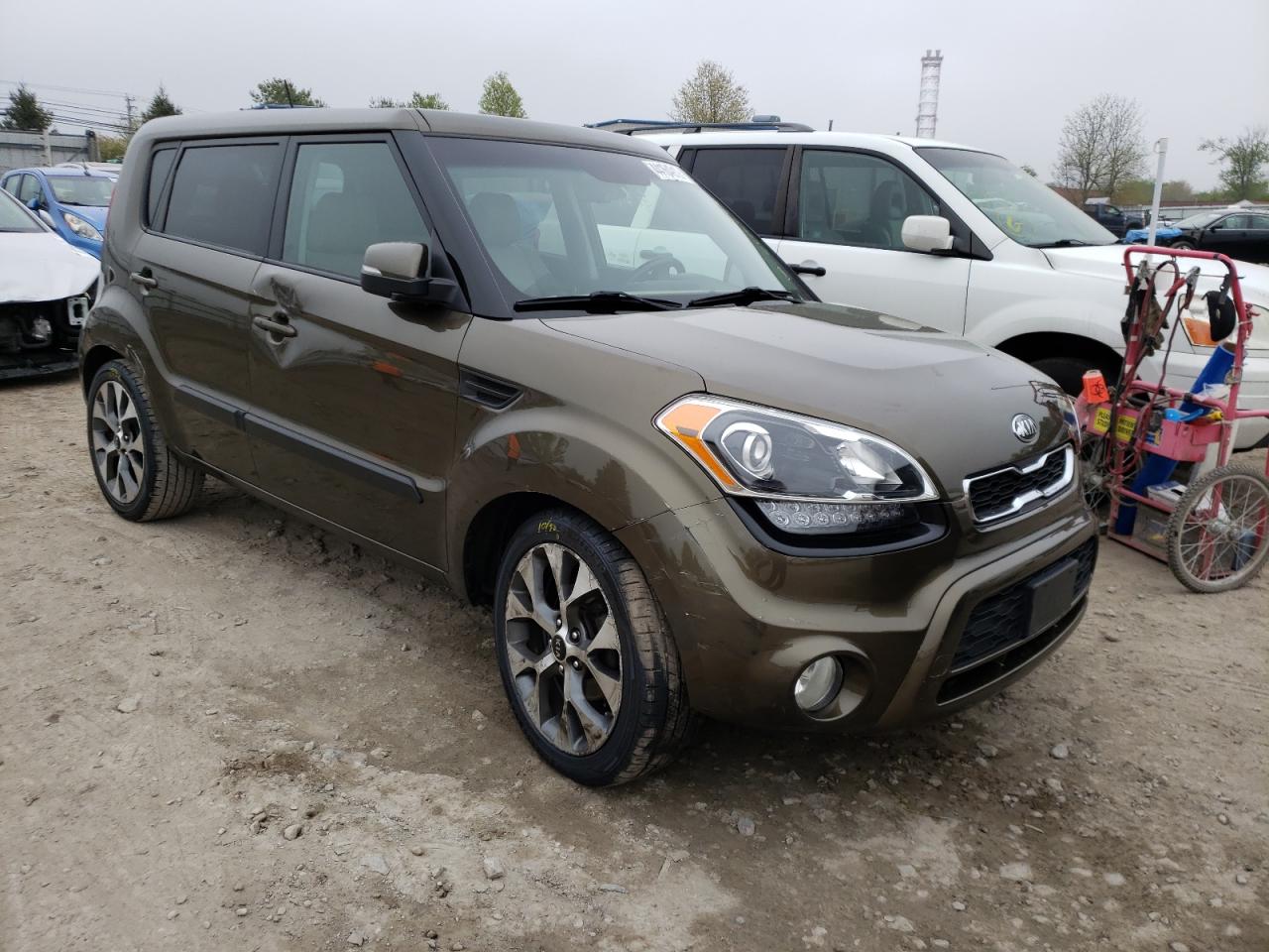 KIA SOUL + 2013 with VIN KNDJT2A65D7545277 - Photo from auction