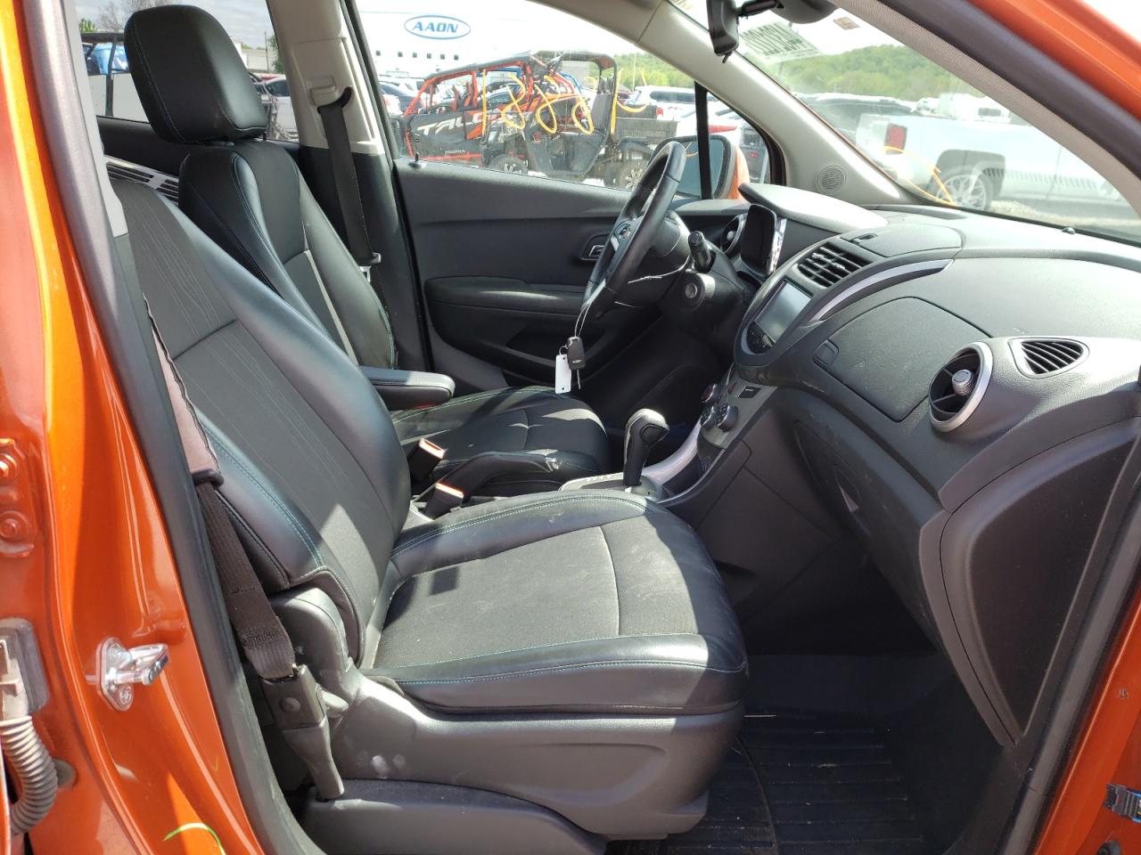 Photo 5 from auction – 2015 CHEVROLET TRAX 1LT with VIN KL7CJLSBXFB081013