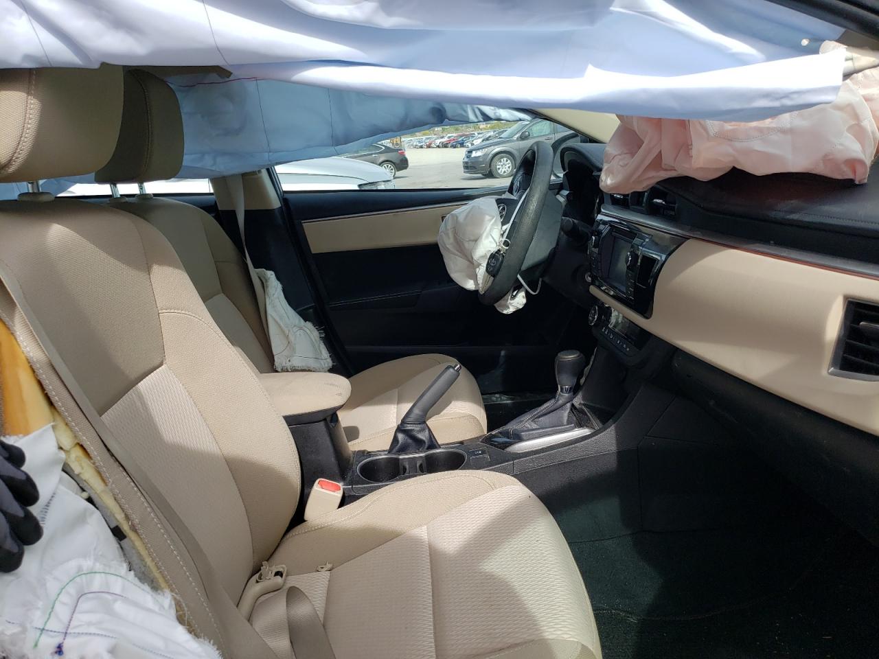 Photo 5 from auction – 2015 TOYOTA COROLLA L with VIN 5YFBURHE6FP329527