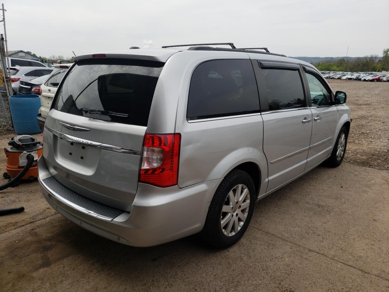 Photo 4 from auction – 2012 CHRYSLER TOWN & COU with VIN 2C4RC1CG7CR314106