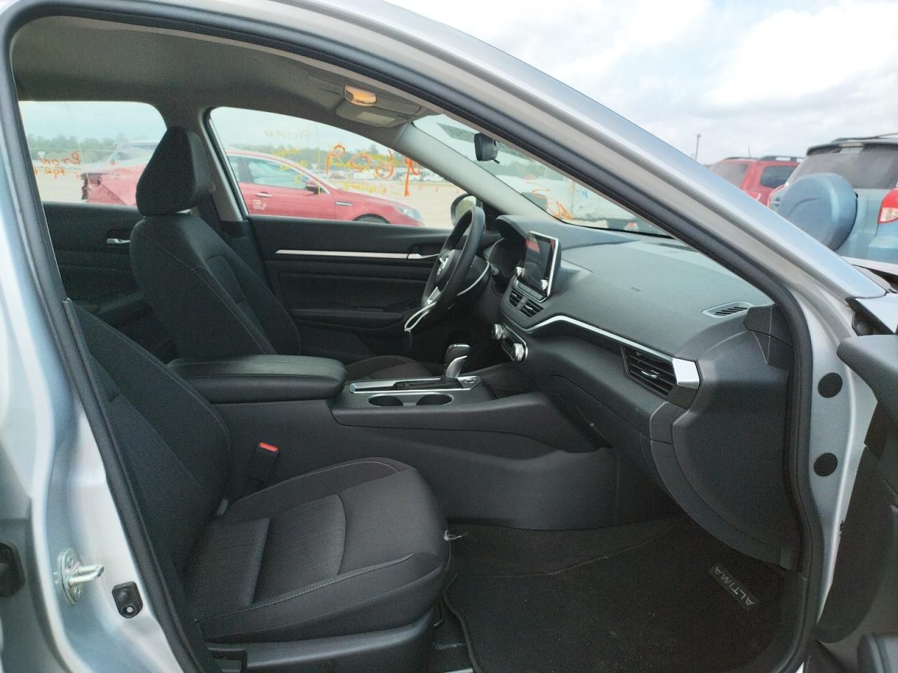 Photo 5 from auction – 2022 NISSAN ALTIMA with VIN 1N4BL4DV9NN305915