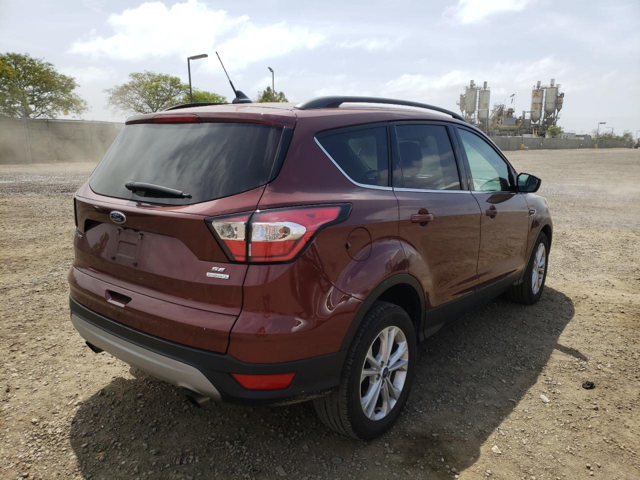 Photo 4 from auction – 2018 FORD ESCAPE SE with VIN 1FMCU0GD6JUC32506