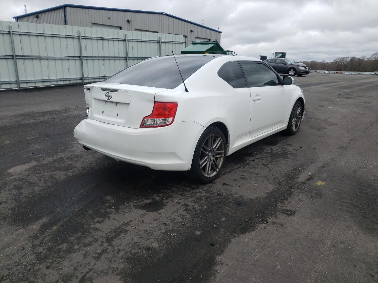 Photo 4 from auction – 2013 TOYOTA SCION TC with VIN JTKJF5C77D3056068