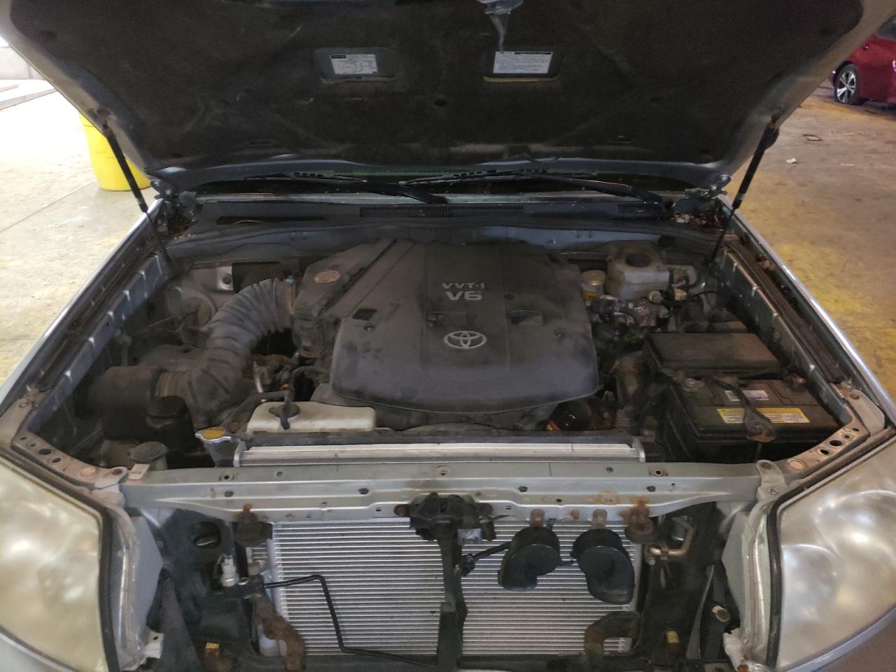 صورة رقم 7 من المزاد - 2004 TOYOTA 4RUNNER SR مع VIN JTEBU14R048012079