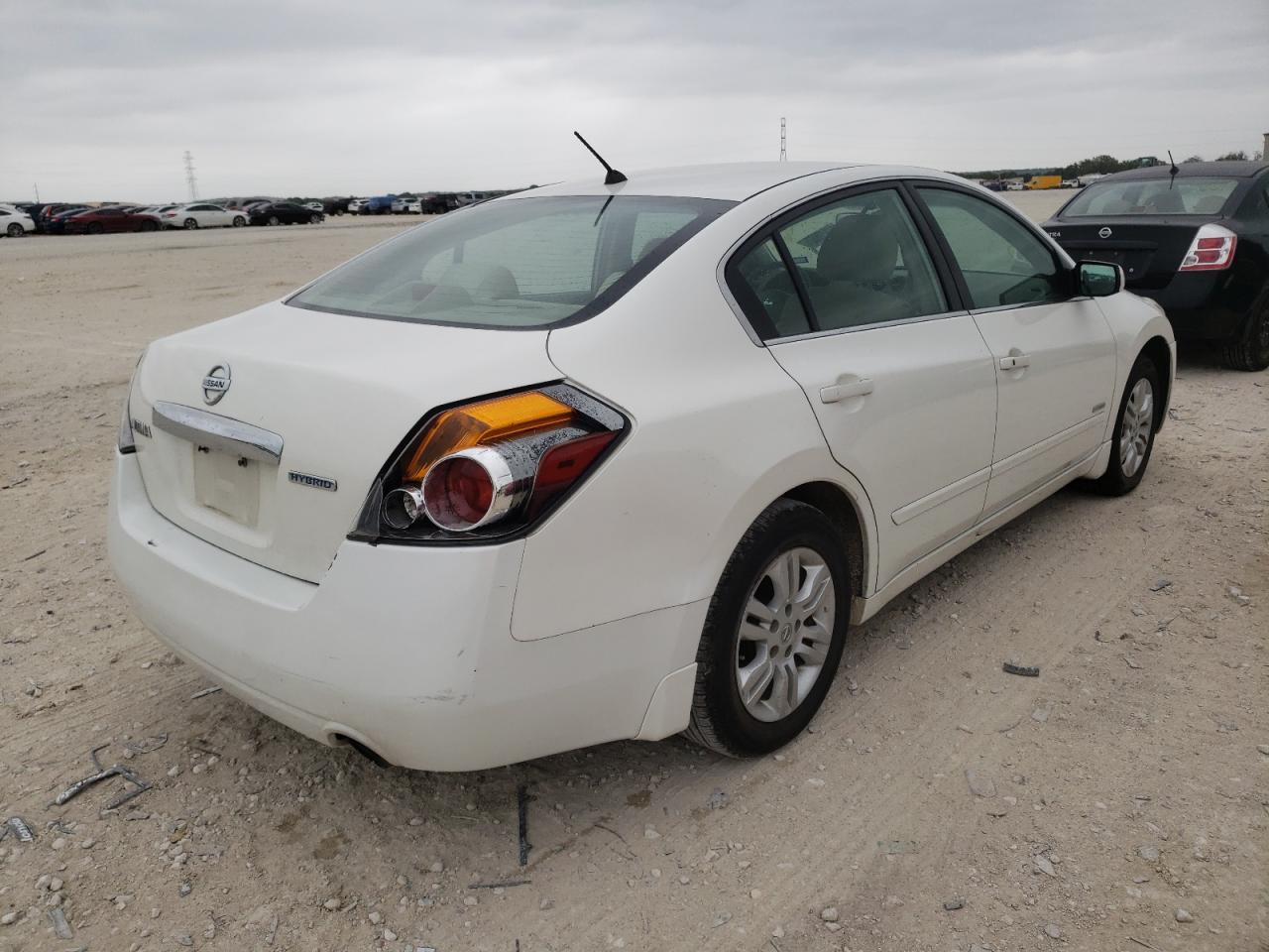 Photo 4 from auction – 2010 NISSAN ALTIMA HYB with VIN 1N4CL2AP8AC185612