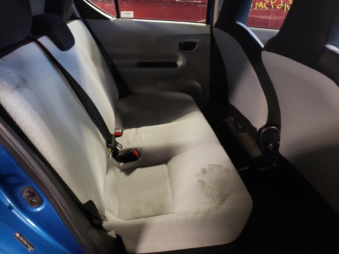 Photo 6 from auction – 2014 TOYOTA PRIUS C with VIN JTDKDTB36E1561844