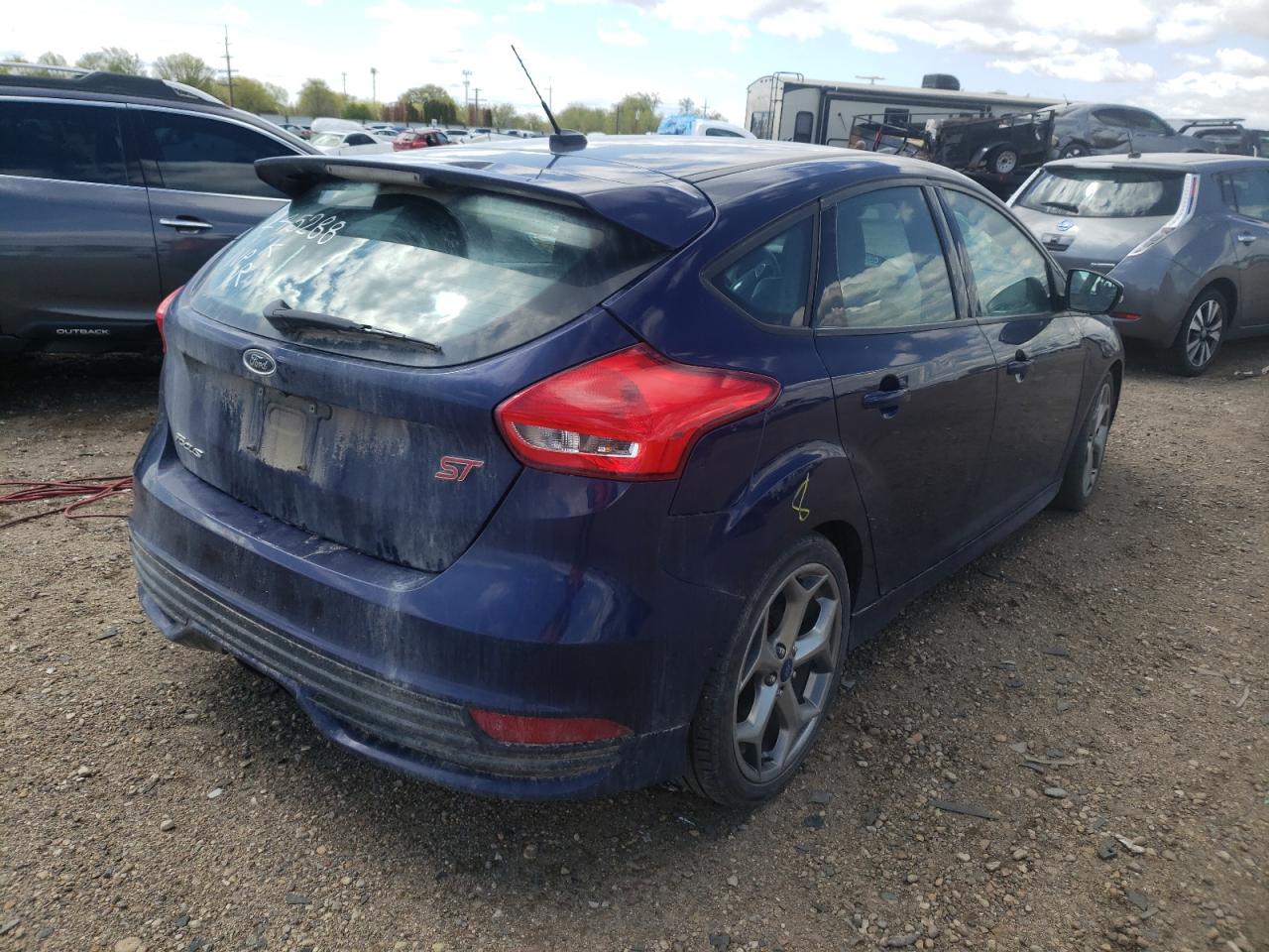 Photo 4 from auction – 2017 FORD FOCUS ST with VIN 1FADP3L99HL245288