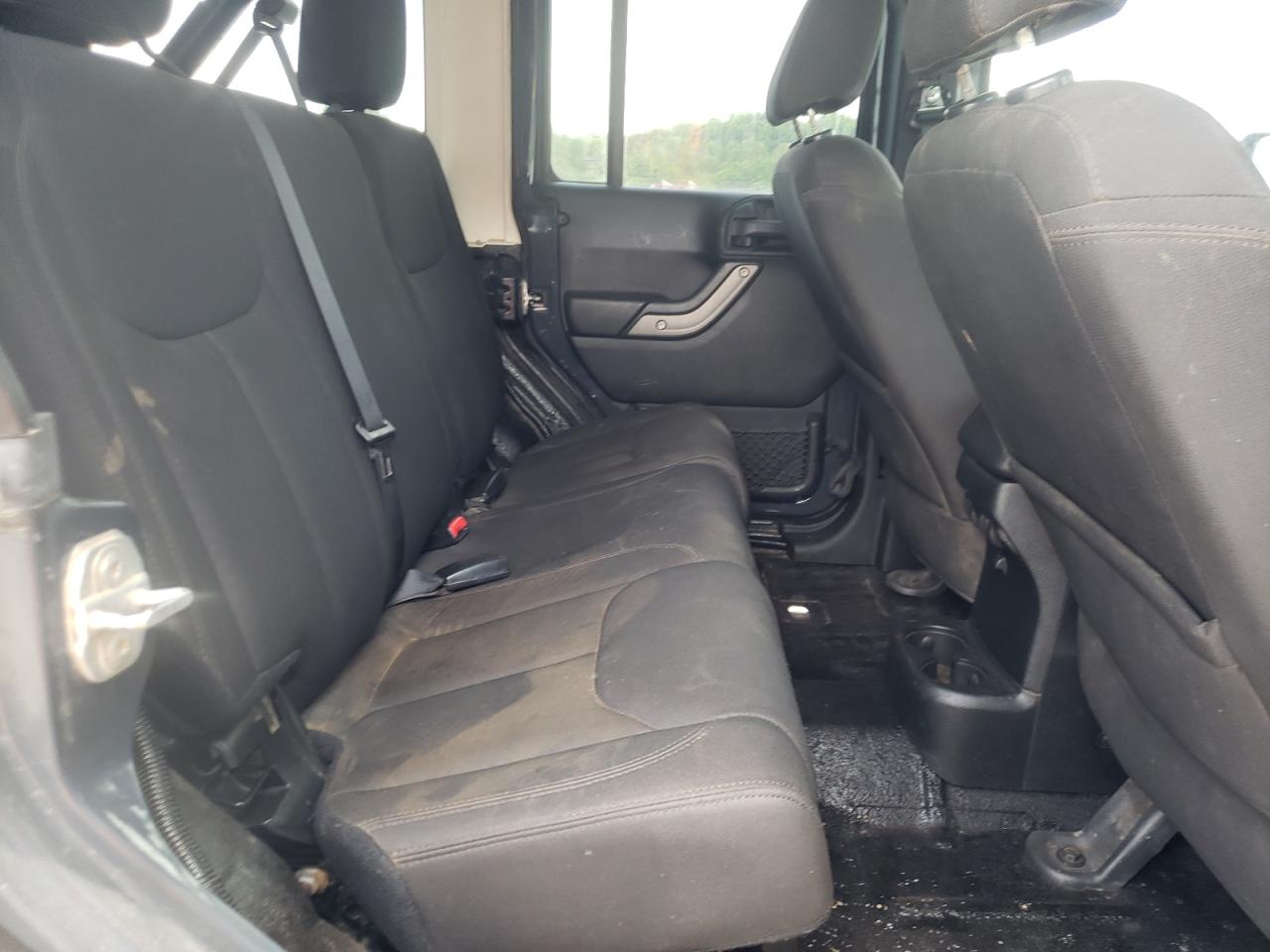 Photo 6 from auction – 2016 JEEP WRANGLER U with VIN 1C4BJWDG6GL288714