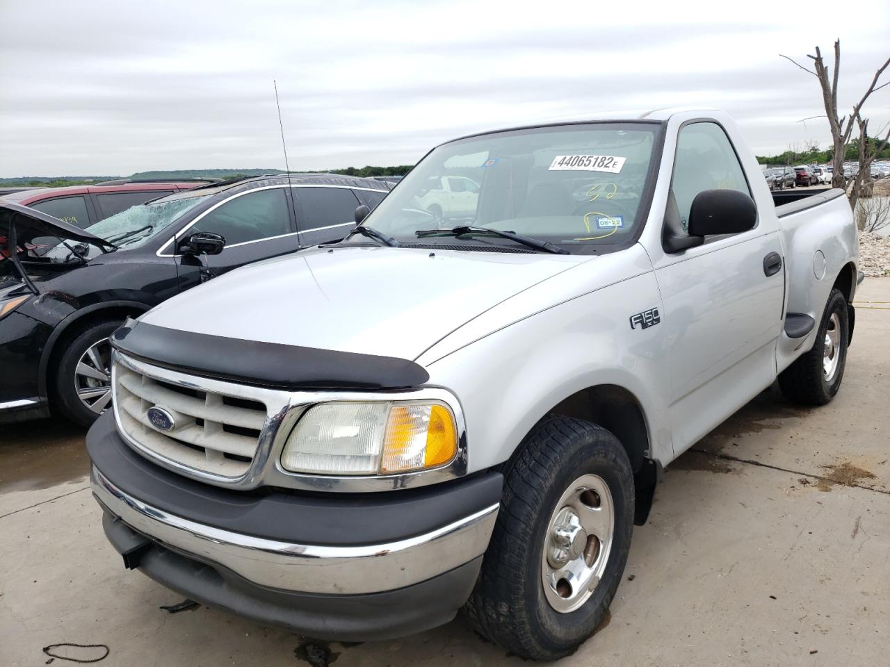 Photo 2 from auction – 2003 FORD F150 with VIN 1FTRF07283KD72966