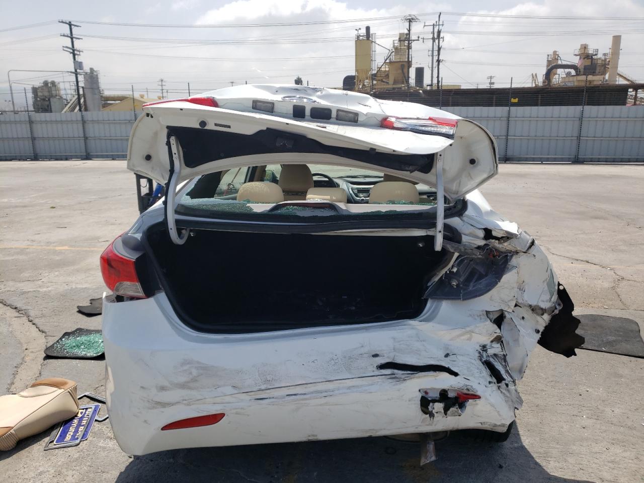 Photo 9 from auction – 2012 HYUNDAI ELANTRA GL with VIN 5NPDH4AE3CH119731