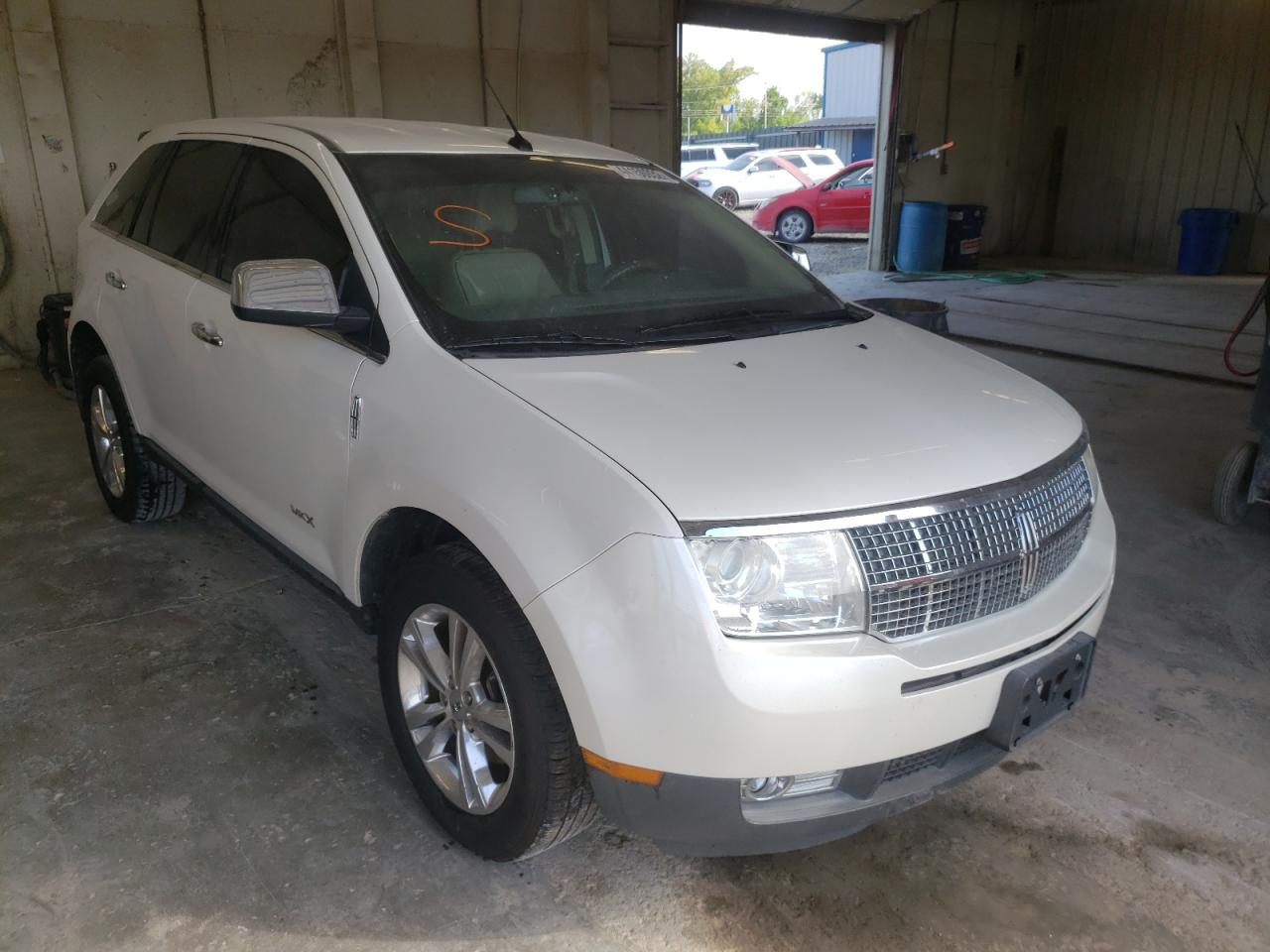 LINCOLN MKX 2010 with VIN 2LMDJ6JC4ABJ31717 - Photo from auction
