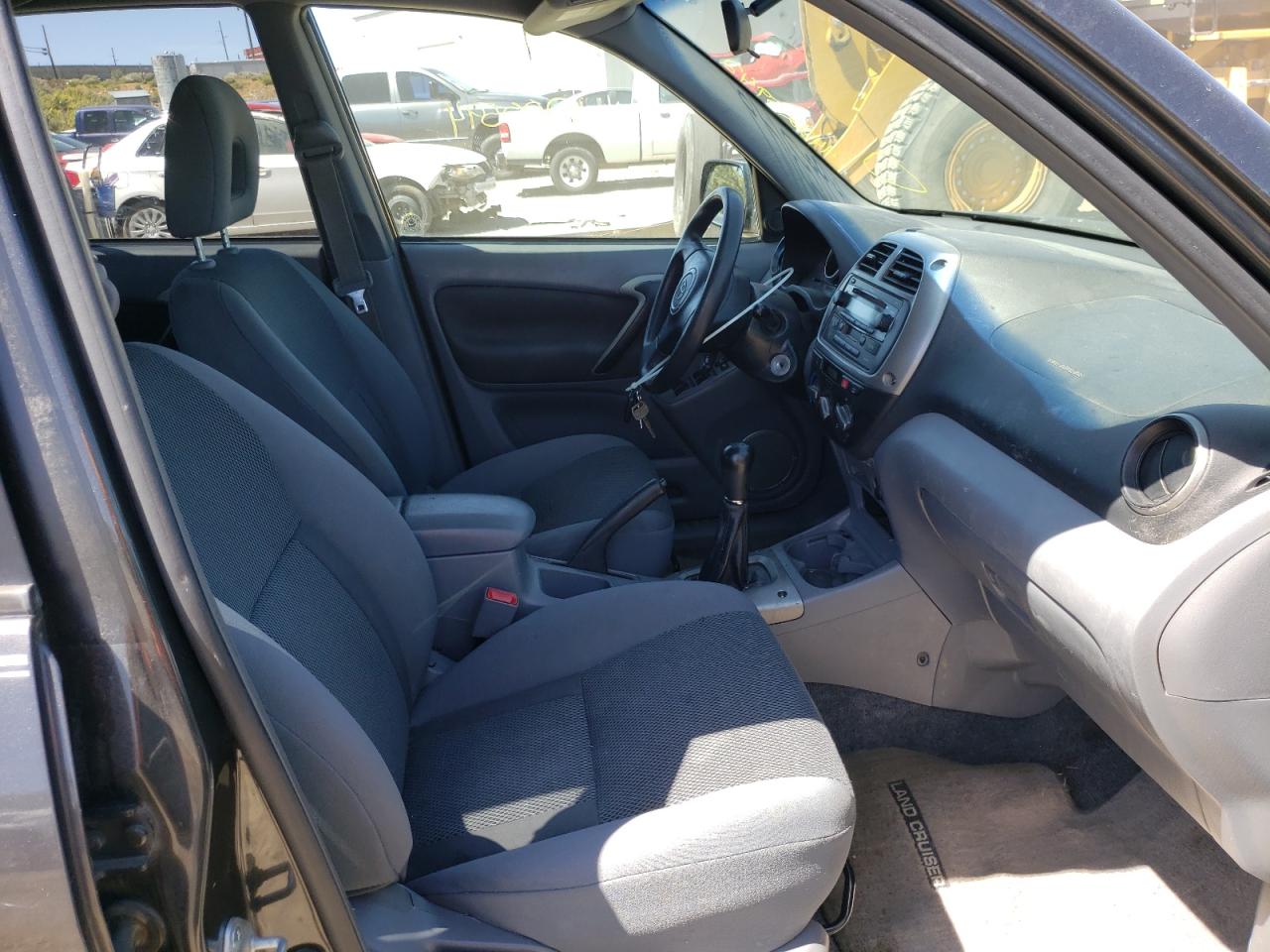 Photo 5 from auction – 2003 TOYOTA RAV4 with VIN JTEHH20VX36090502
