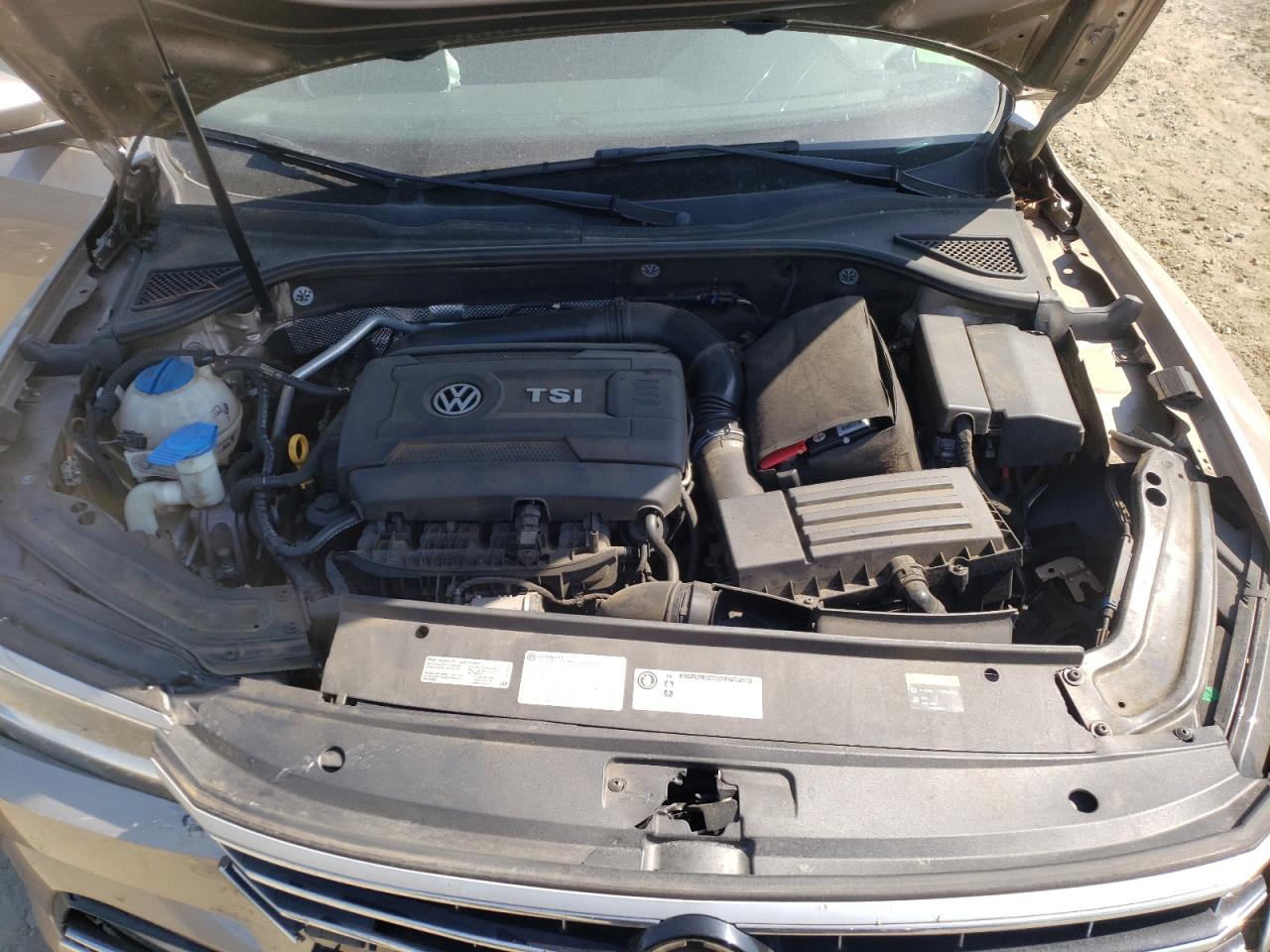 Photo 7 from auction – 2016 VOLKSWAGEN PASSAT S with VIN 1VWAT7A35GC021462