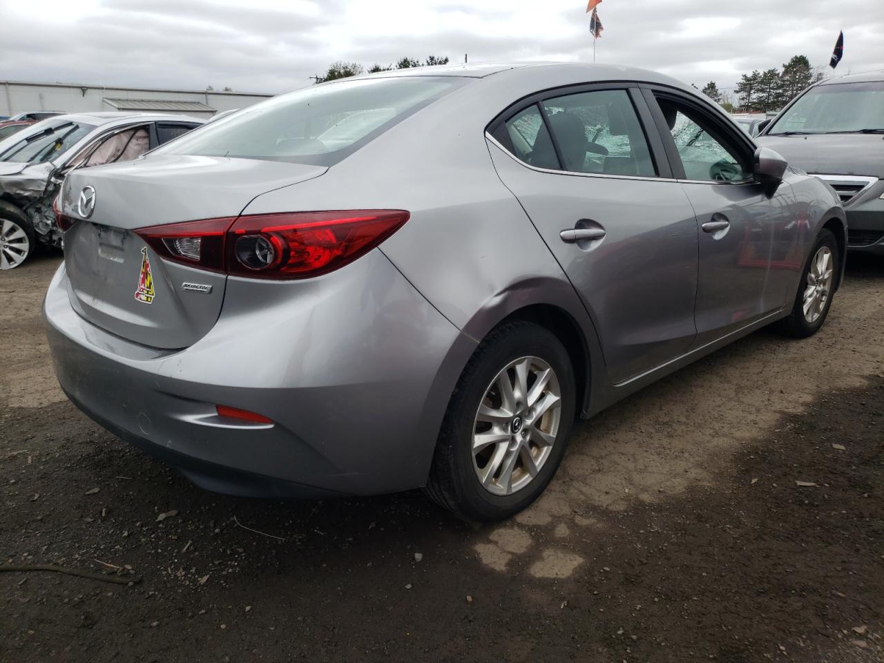Photo 4 from auction – 2016 MAZDA 3 SPORT with VIN 3MZBM1U75GM300020