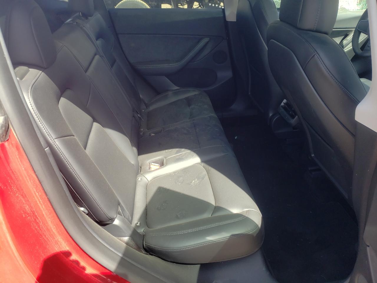 Photo 6 from auction – 2021 TESLA MODEL Y with VIN 5YJYGDEE3MF262709