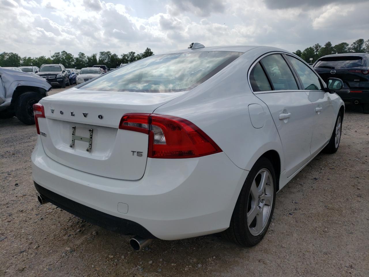 Photo 4 from auction – 2012 VOLVO S60 T5 with VIN YV1622FSXC2116902