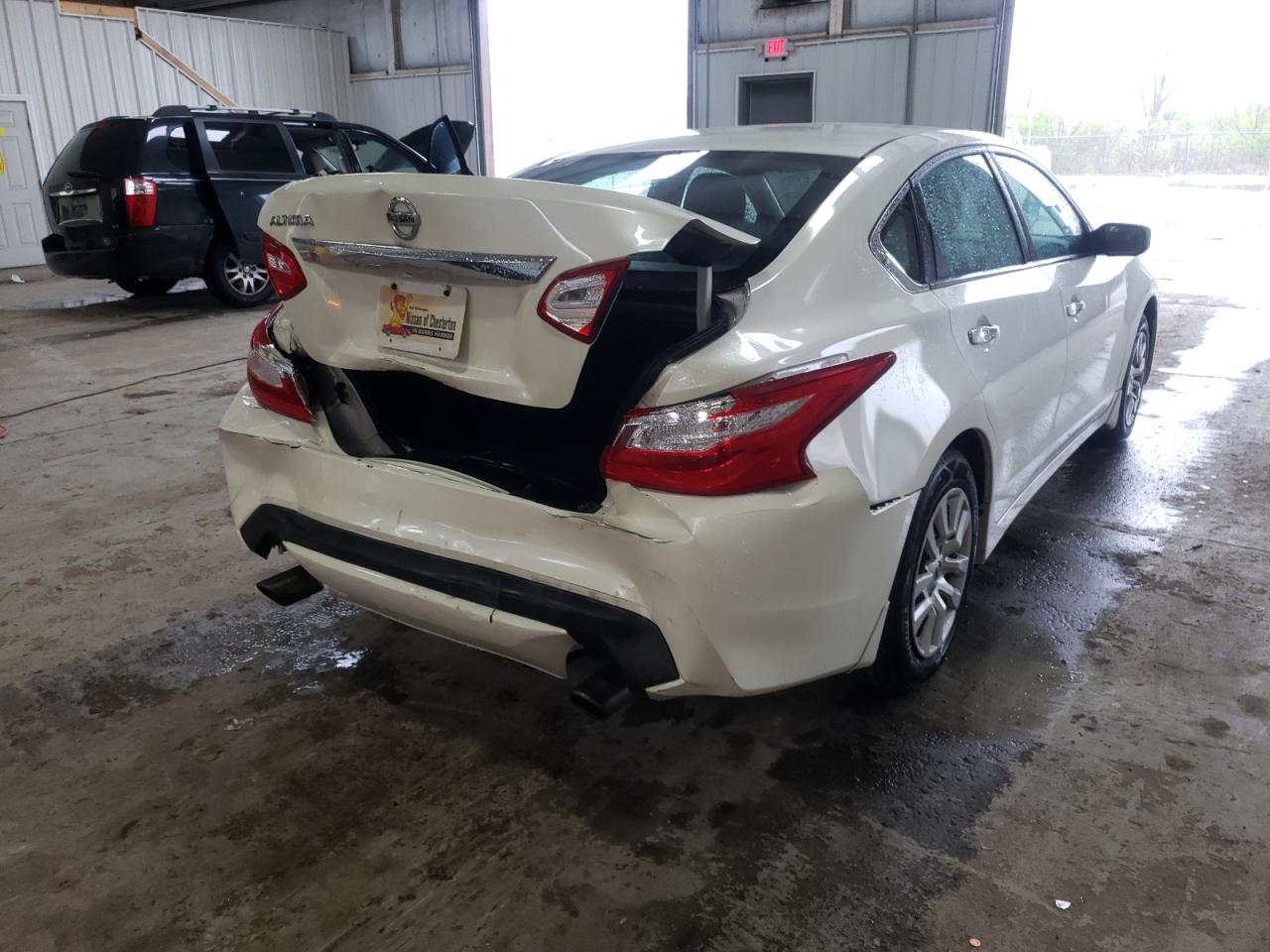 Photo 4 from auction – 2016 NISSAN ALTIMA 2.5 with VIN 1N4AL3AP5GC127835