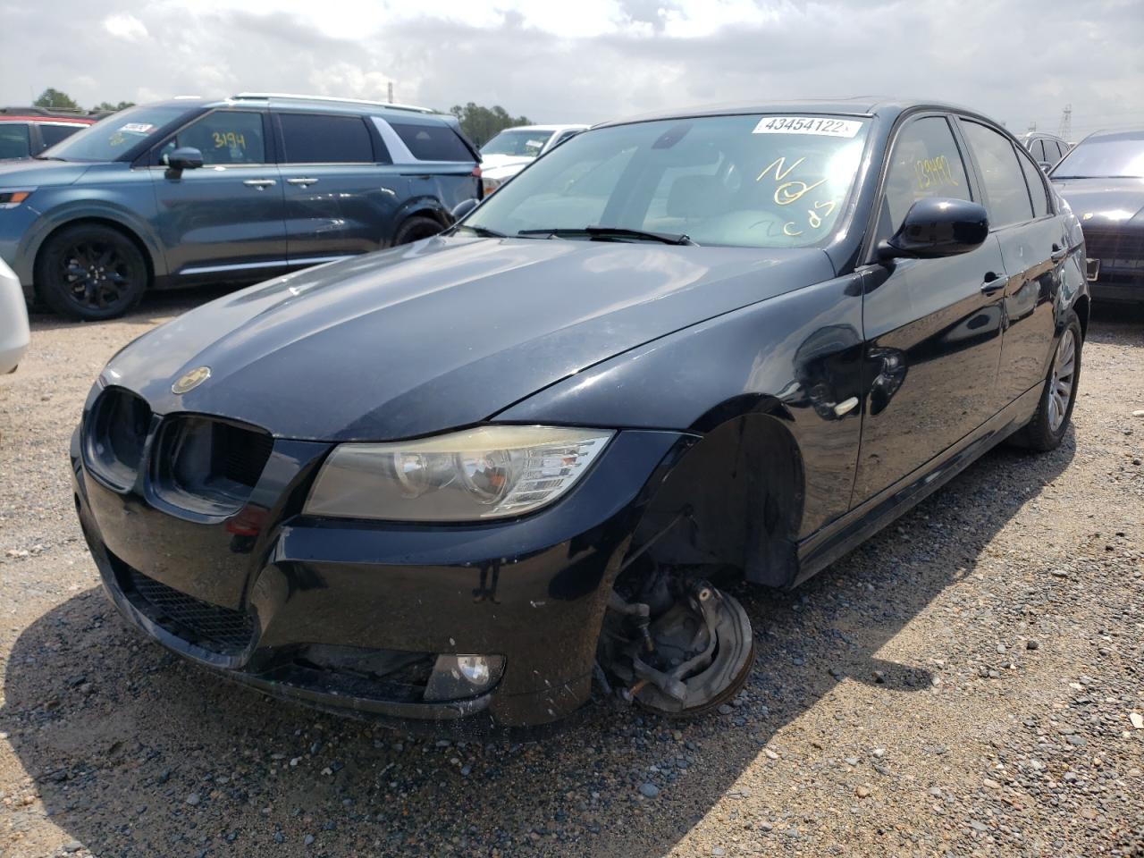 Photo 2 from auction – 2010 BMW 328 I with VIN WBAPH7G5XANM51925