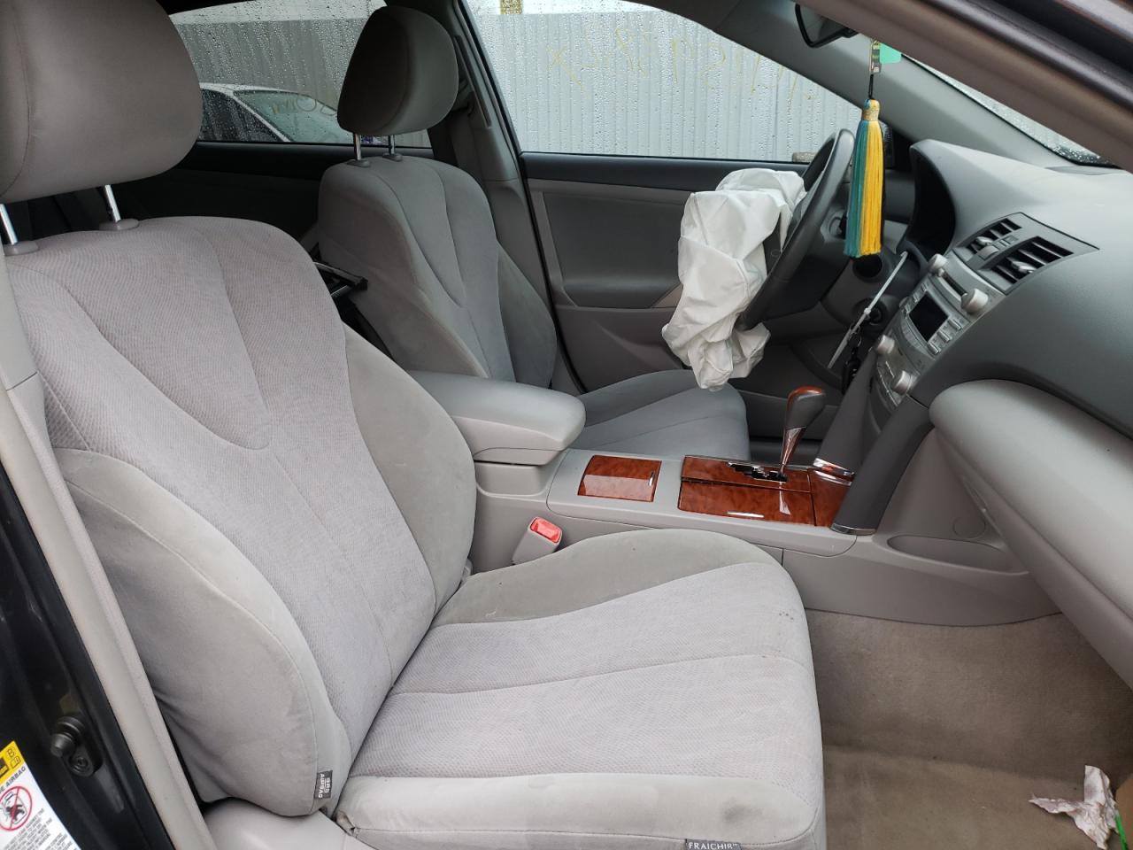 Photo 5 from auction – 2011 TOYOTA CAMRY BASE with VIN 4T1BF3EK6BU195435