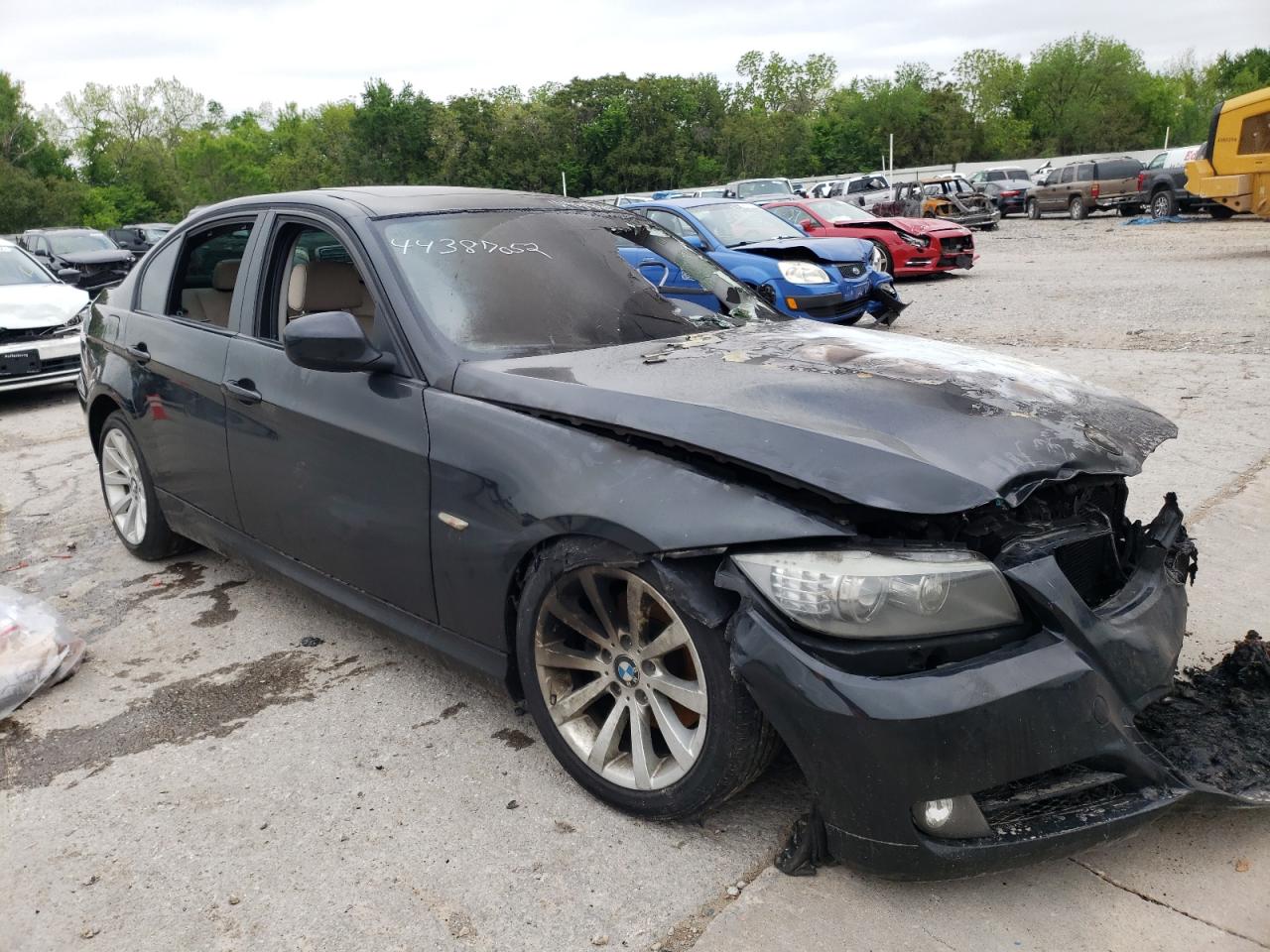 BMW 328 I 2011 с VIN WBAPH7C55BA801850 - Фото с аукциона