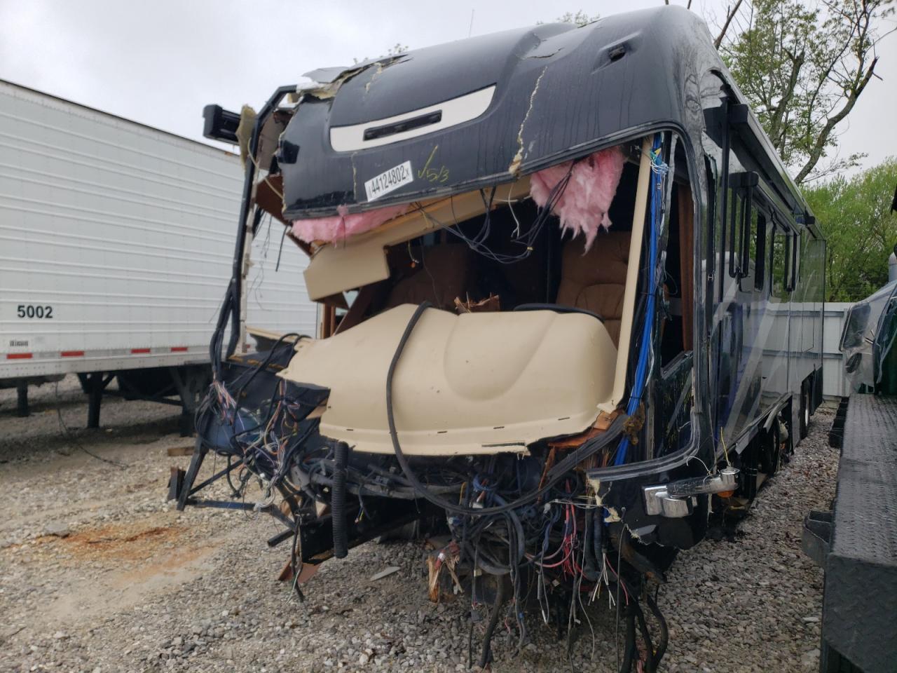 Photo 2 from auction – 2017 JAYC MOTORHOME with VIN 4VZAU1D95HC081934