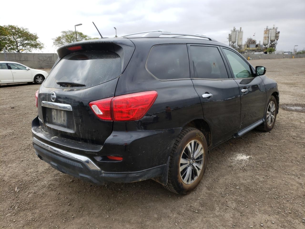 Photo 4 from auction – 2018 NISSAN PATHFINDER with VIN 5N1DR2MN9JC659893