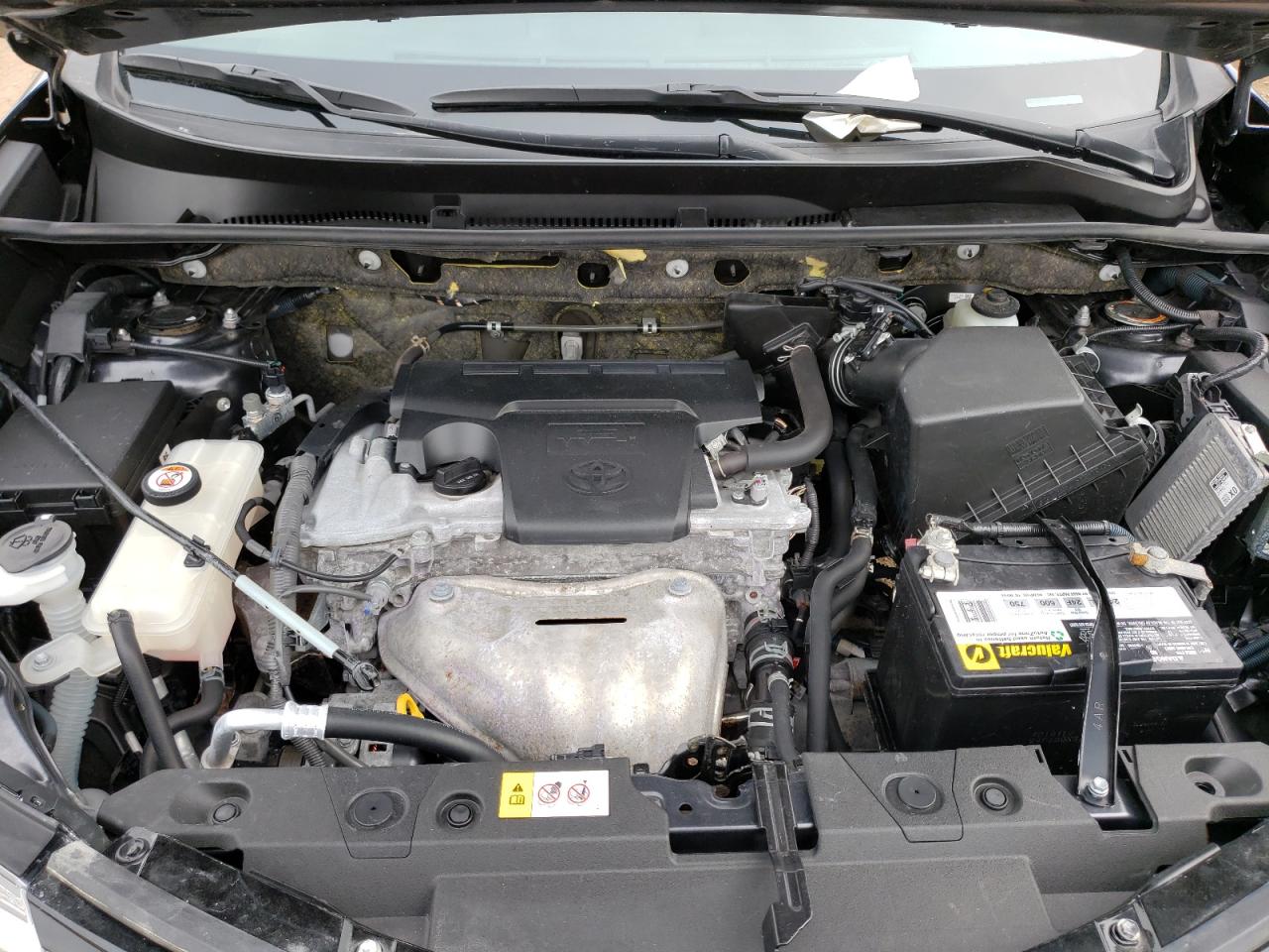 Photo 7 from auction – 2017 TOYOTA RAV4 XLE with VIN JTMRFREV2HD204916