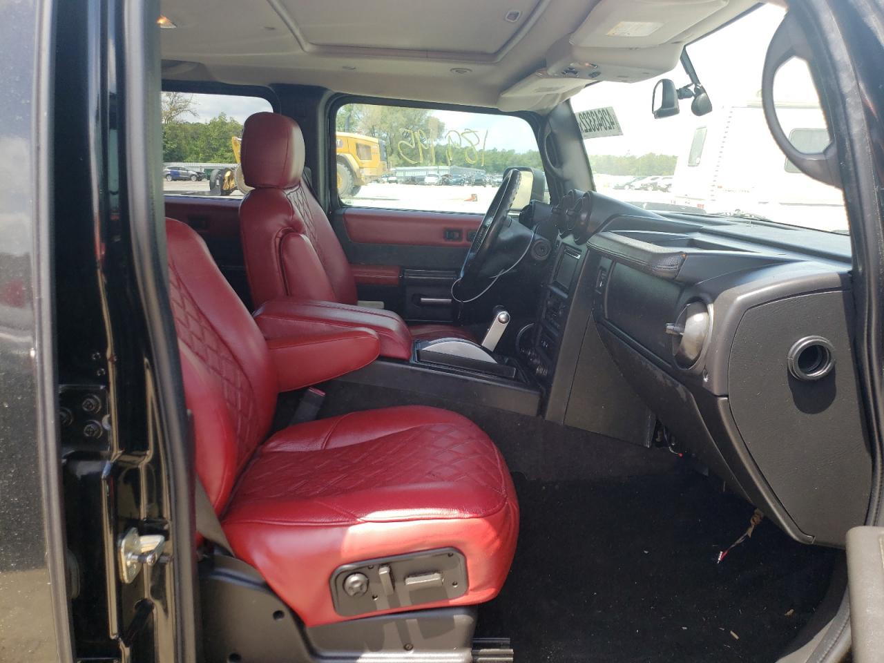 Photo 5 from auction – 2005 HUMMER H2 with VIN 5GRGN23U75H126664