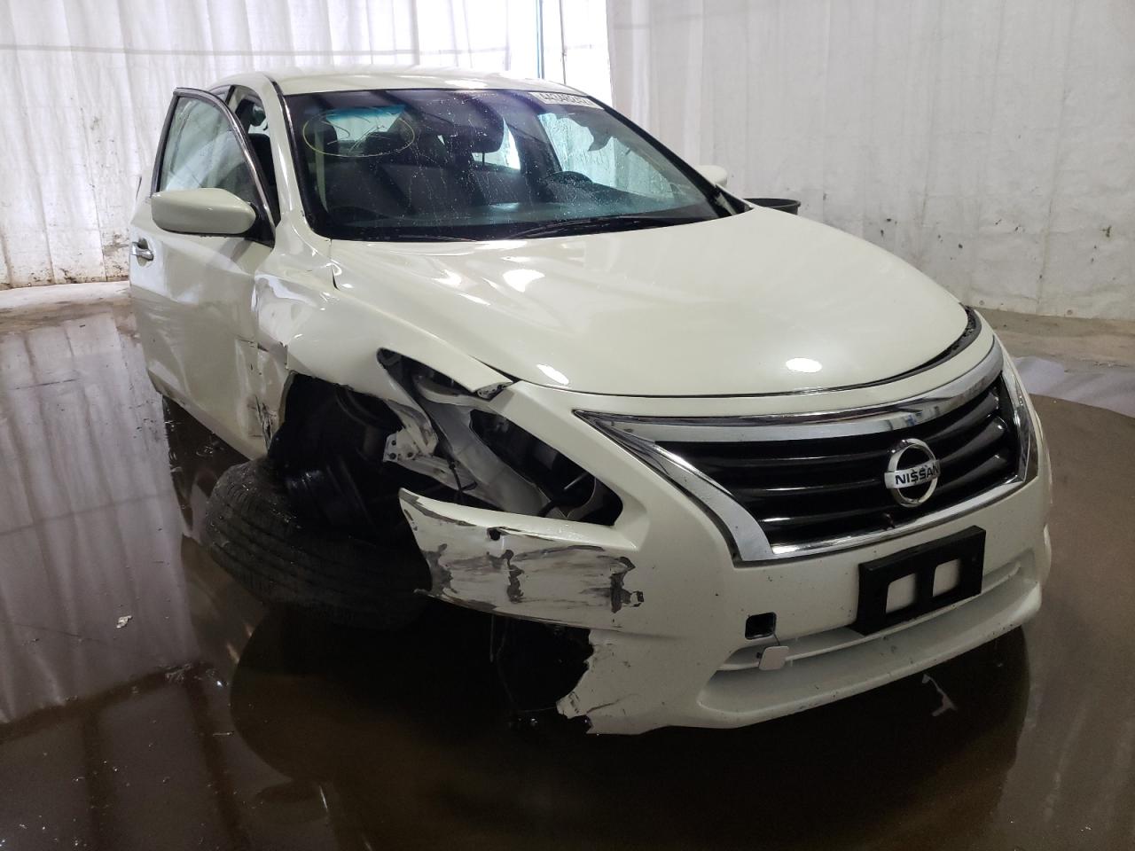 NISSAN ALTIMA 2.5 2015 with VIN 1N4AL3AP3FC215023 - Photo from auction