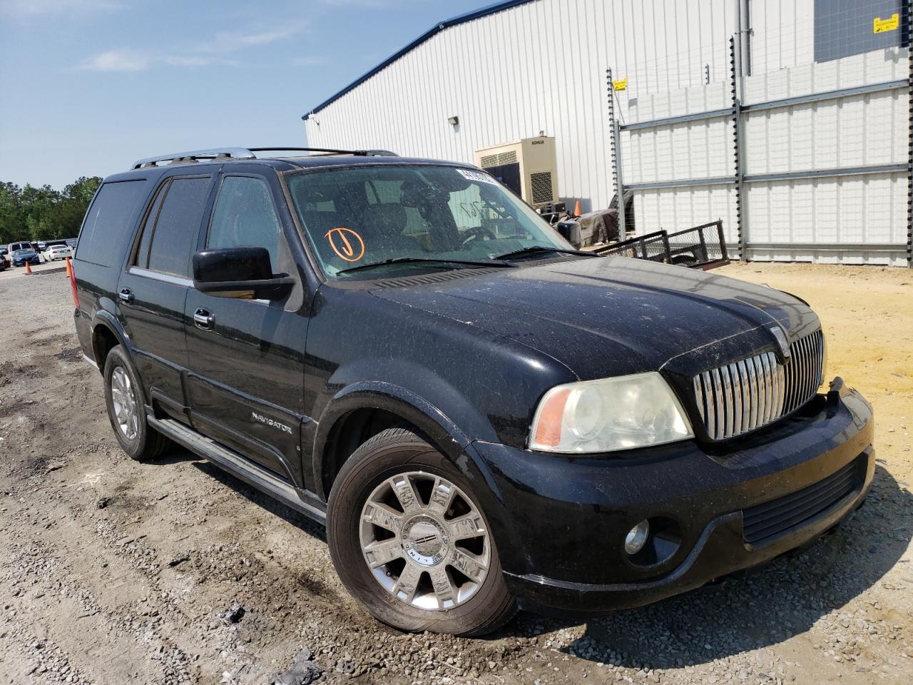LINCOLN NAVIGATOR 2004 with VIN 5LMFU27R04LJ27407 - Photo from auction