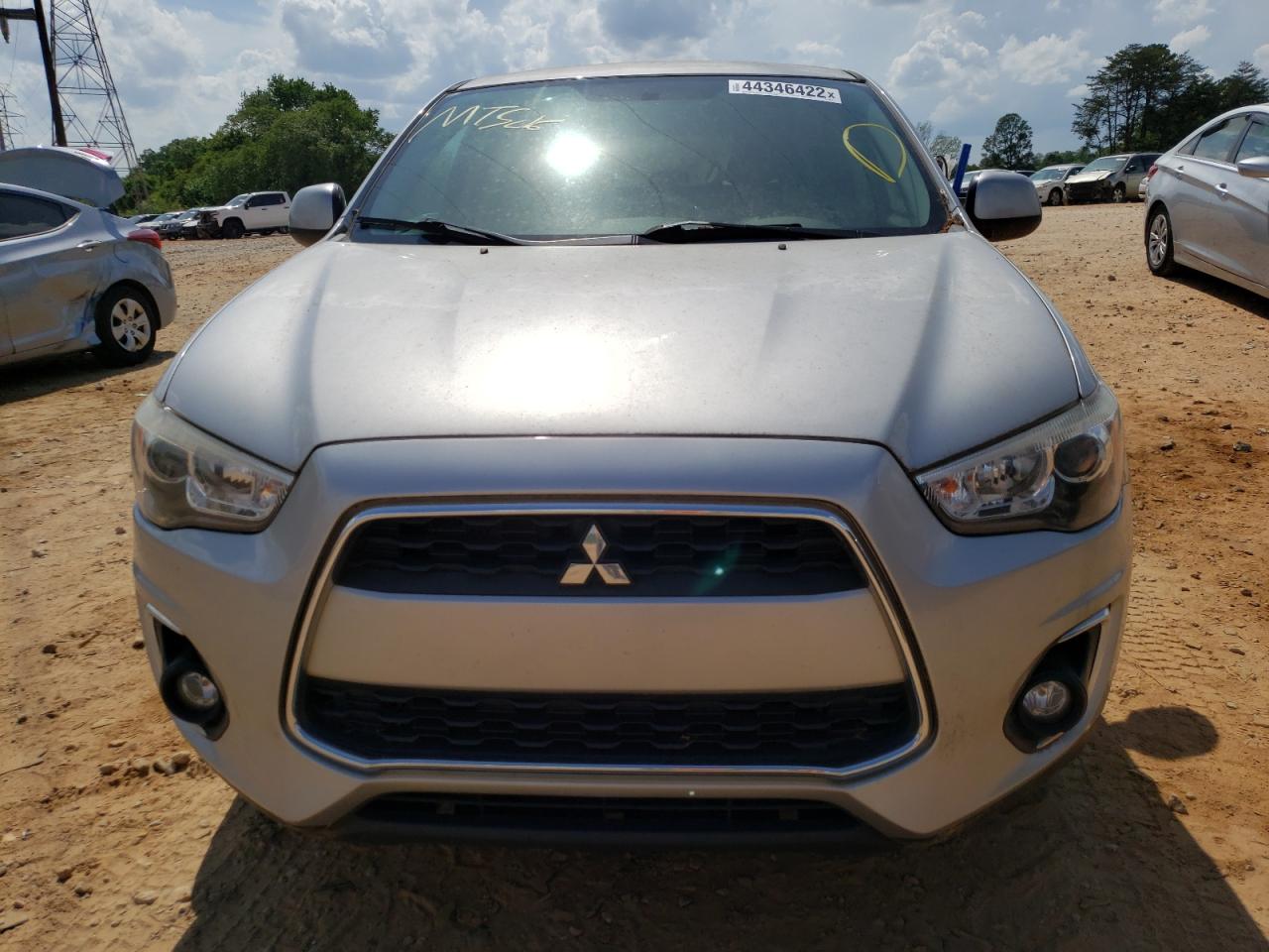 Photo 9 from auction – 2015 MITSUBISHI OUTLANDER with VIN 4A4AR3AU3FE030501
