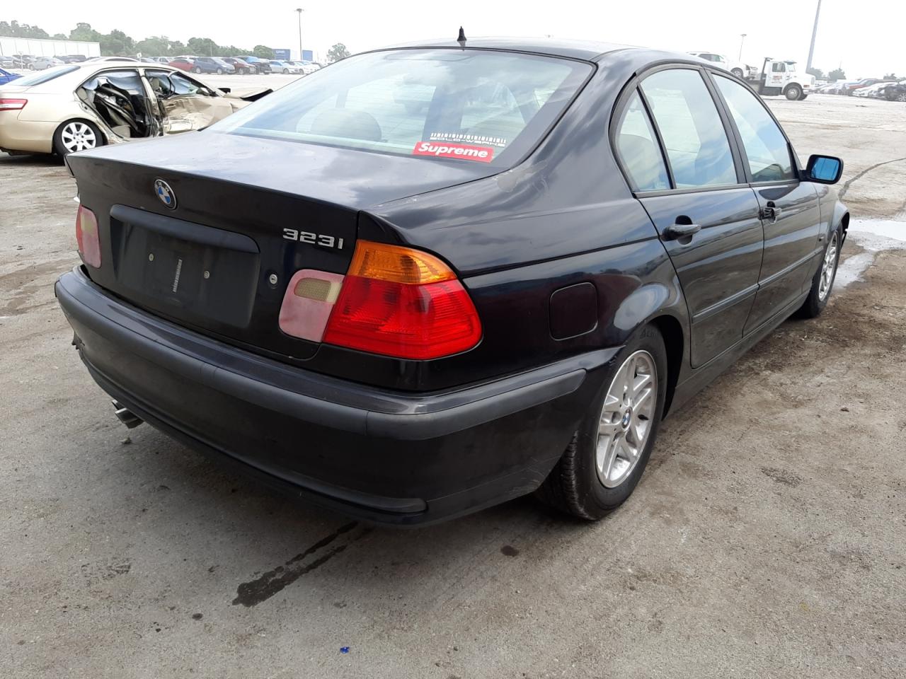 Photo 4 from auction – 2000 BMW 323 I with VIN WBAAM3346YKC70715