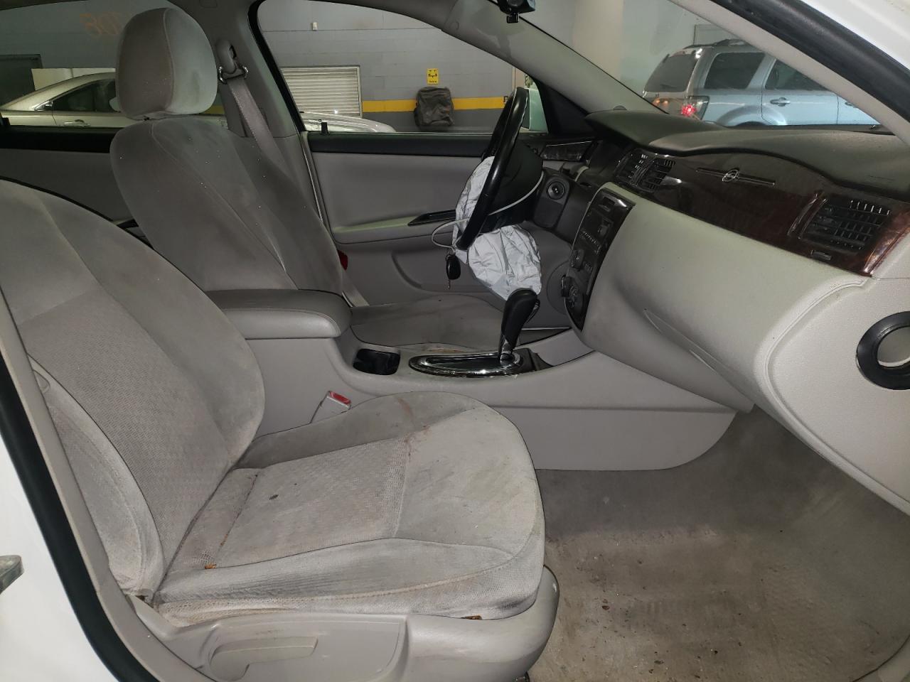 Photo 5 from auction – 2014 CHEVROLET IMPALA LIM with VIN 2G1WB5E34E1118920