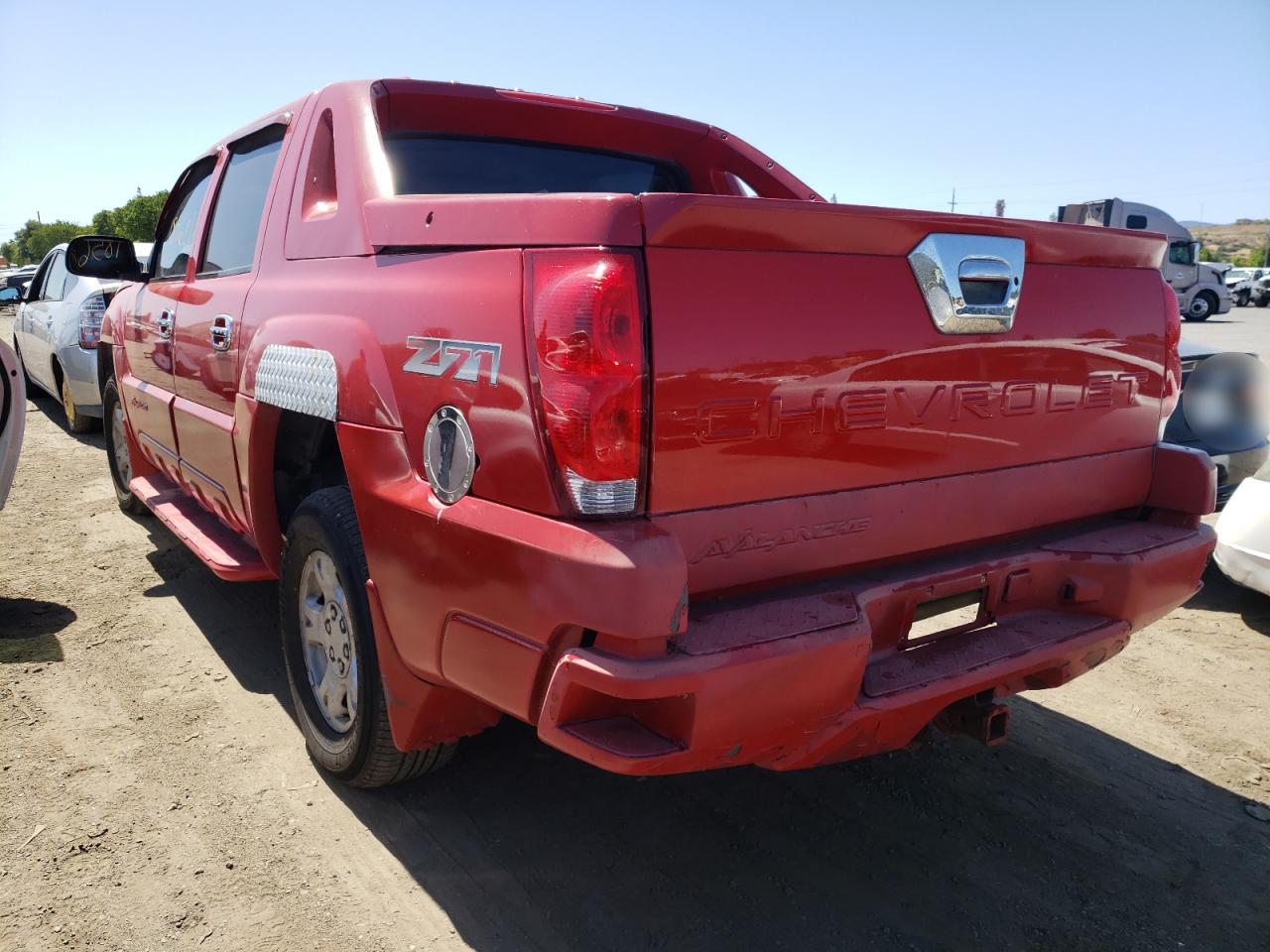 Photo 3 from auction – 2002 CHEVROLET AVALANCHE with VIN 3GNEK13T32G156292