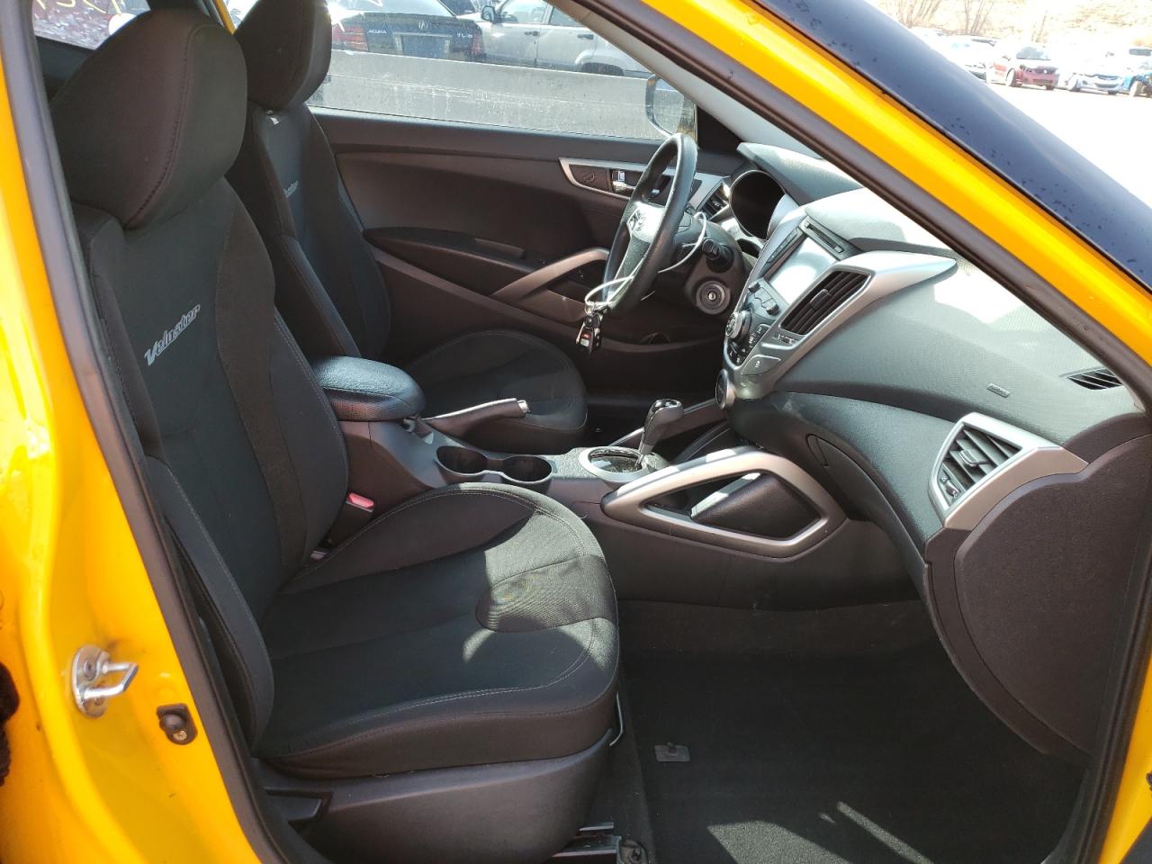 Photo 5 from auction – 2012 HYUNDAI VELOSTER with VIN KMHTC6AD0CU026616
