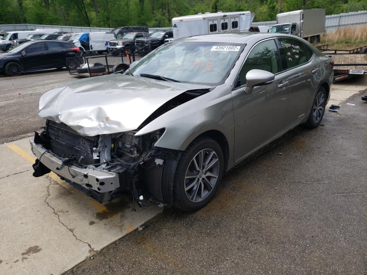 Foto 2 de la subasta – 2016 LEXUS ES 300H con VIN JTHBW1GG7G2114655
