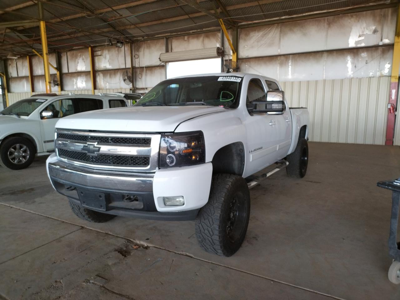 Photo 2 from auction – 2008 CHEVROLET SILVERADO with VIN 2GCEC13J581327839