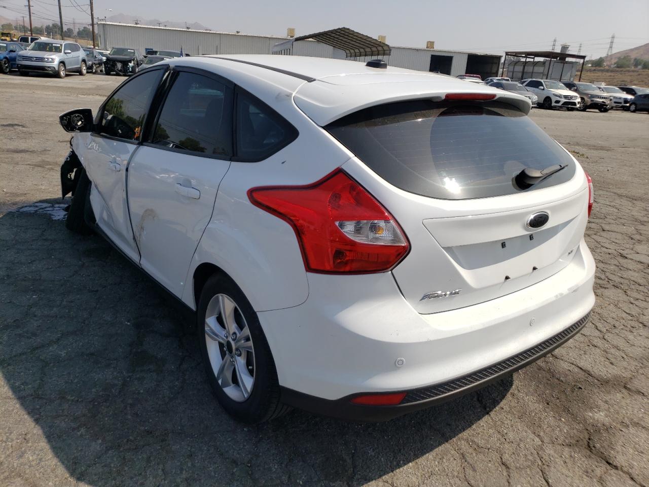 Photo 3 from auction – 2013 FORD FOCUS SE with VIN 1FADP3K27DL107845