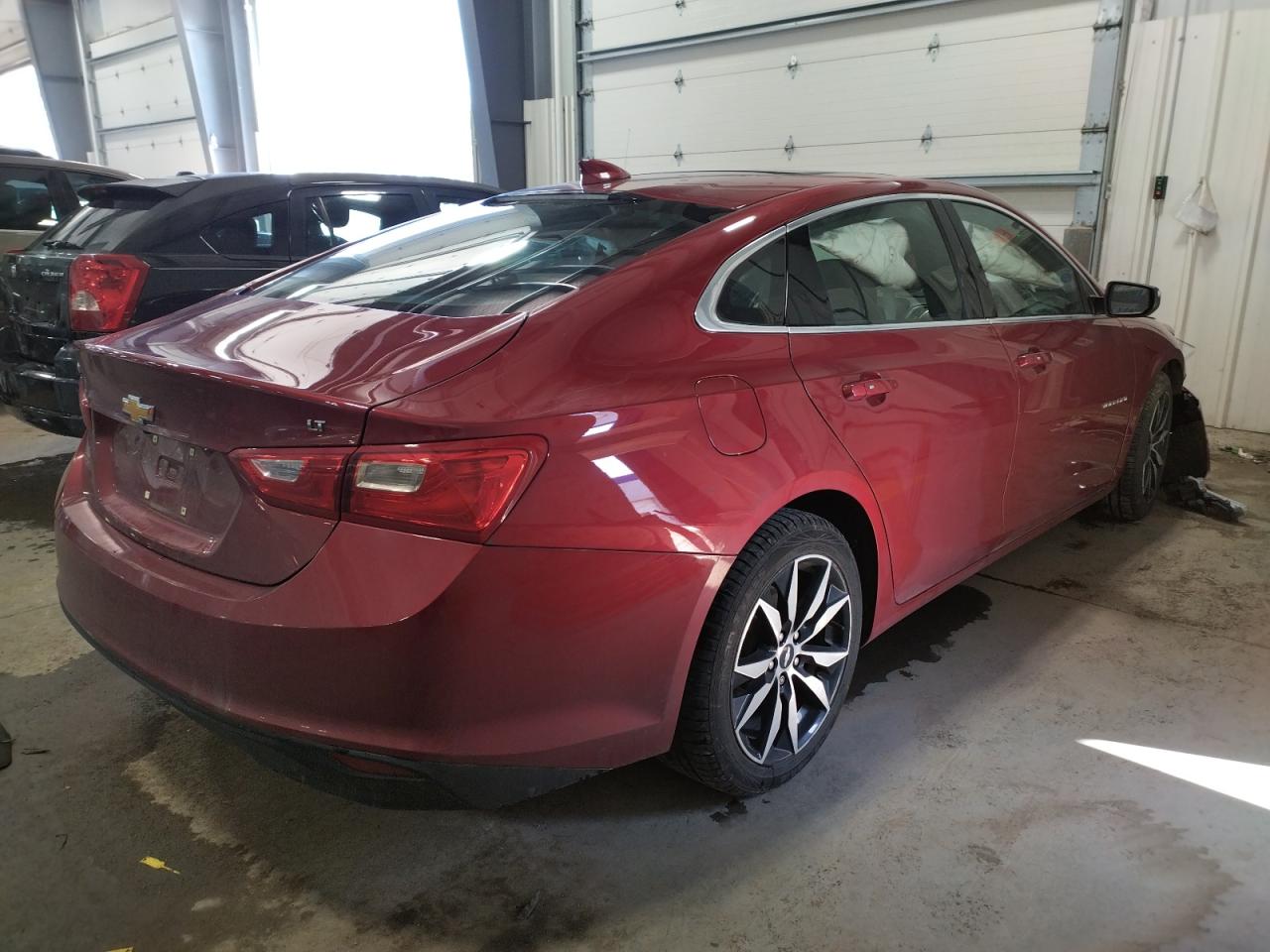 Photo 4 from auction – 2018 CHEVROLET MALIBU LT with VIN 1G1ZD5ST9JF240963