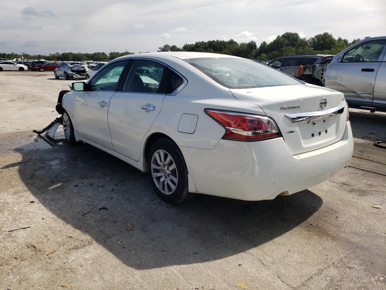Photo 3 from auction – 2015 NISSAN ALTIMA 2.5 with VIN 1N4AL3AP9FC485552