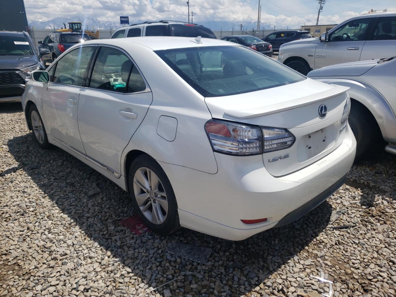 Photo 3 from auction – 2010 LEXUS HS 250H with VIN JTHBB1BA9A2011694