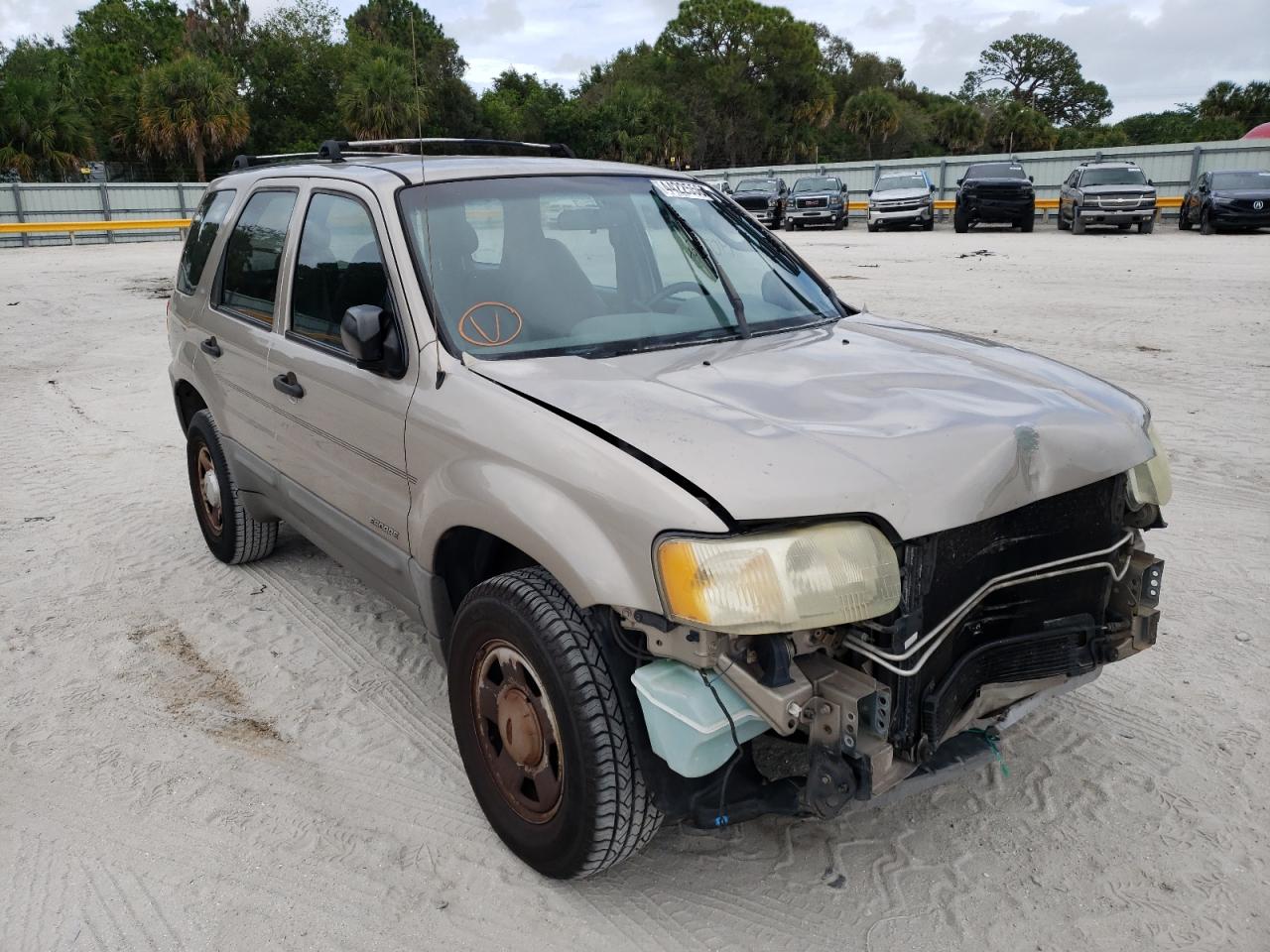 Photo 9 from auction – 2001 FORD ESCAPE XLS with VIN 1FMYU01111KA26400