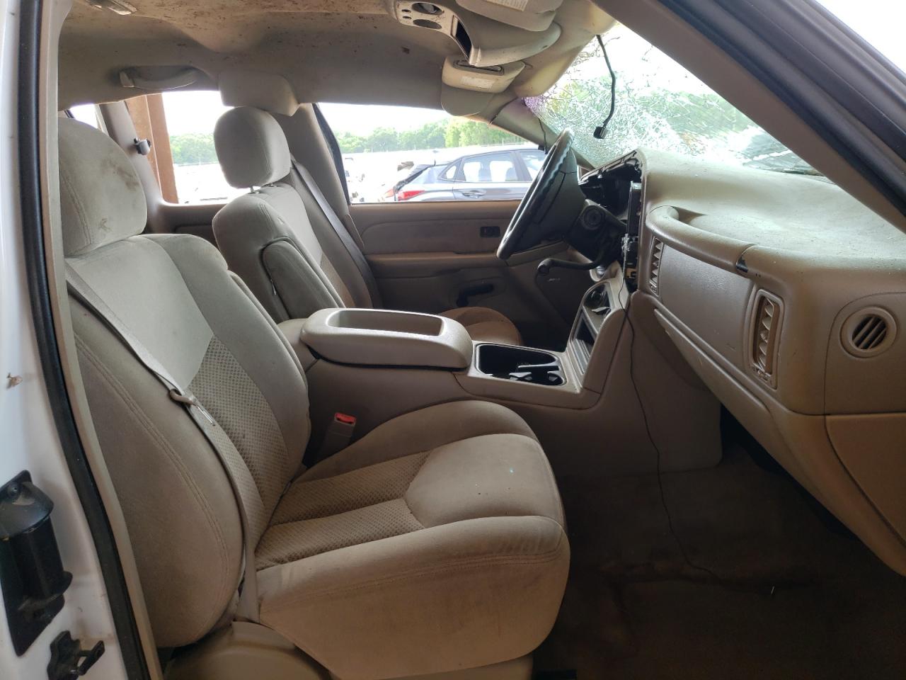 Photo 5 from auction – 2003 CHEVROLET SILVERADO with VIN 2GCEK19T031132462