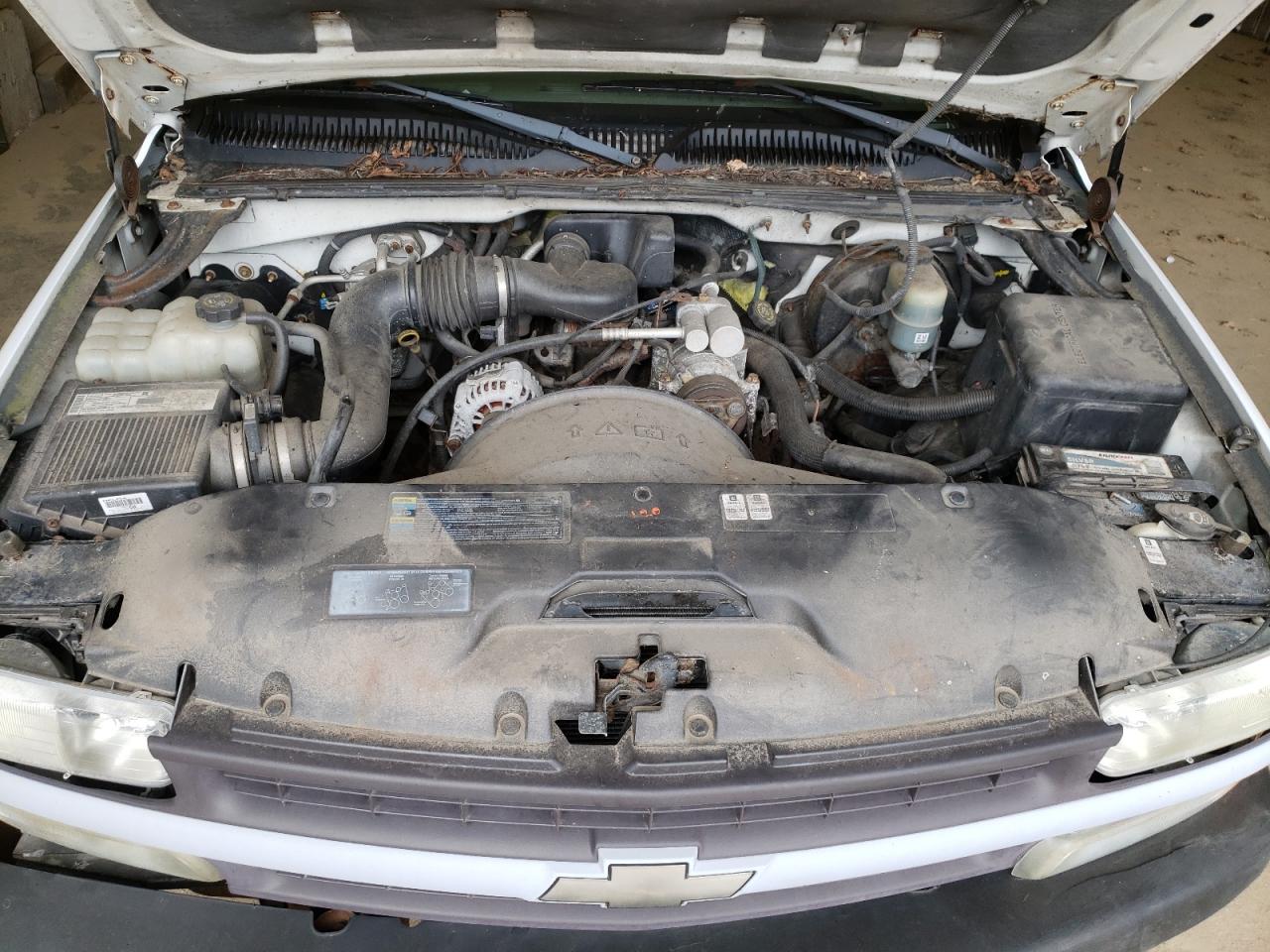 Photo 7 from auction – 2002 CHEVROLET SILVERADO with VIN 1GCEC14W22Z172451