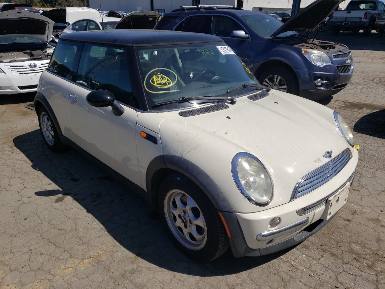 MINI COOPER 2004 with VIN WMWRC33414TJ55558 - Photo from auction