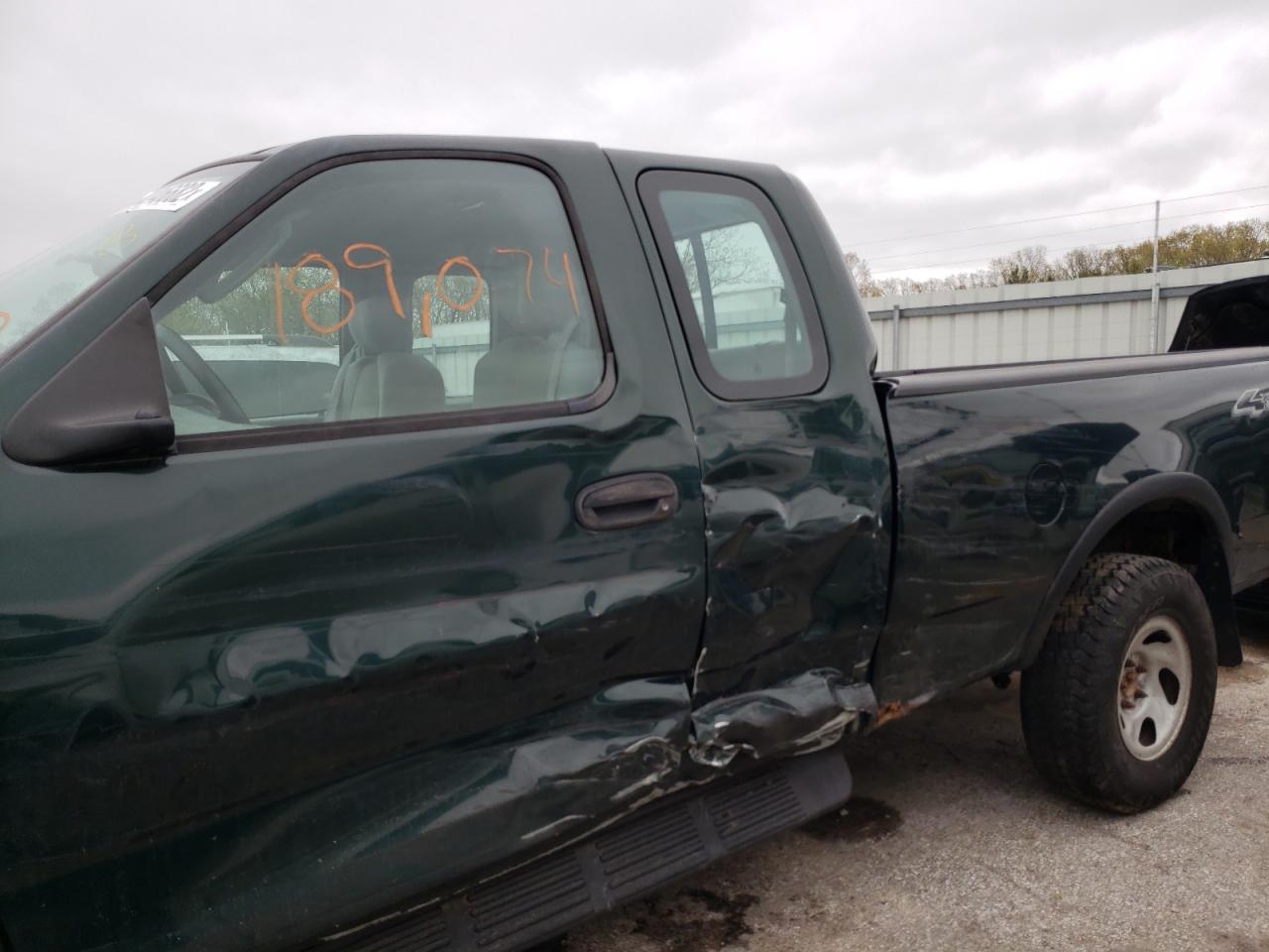 Photo 9 from auction – 2003 FORD F150 with VIN 1FTRX18W63NA14350