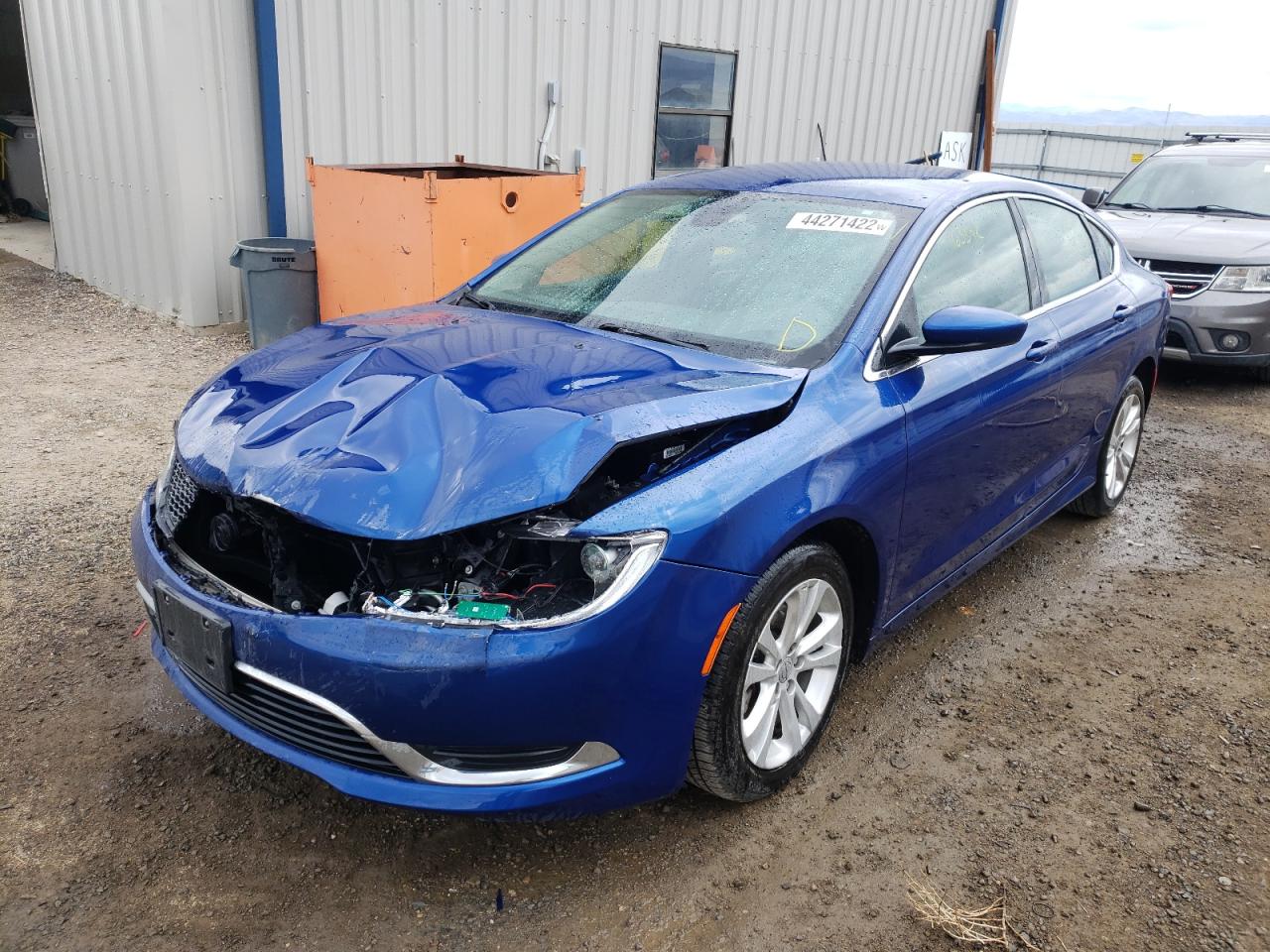 Photo 2 from auction – 2016 CHRYSLER 200 LIMITE with VIN 1C3CCCAB2GN164972
