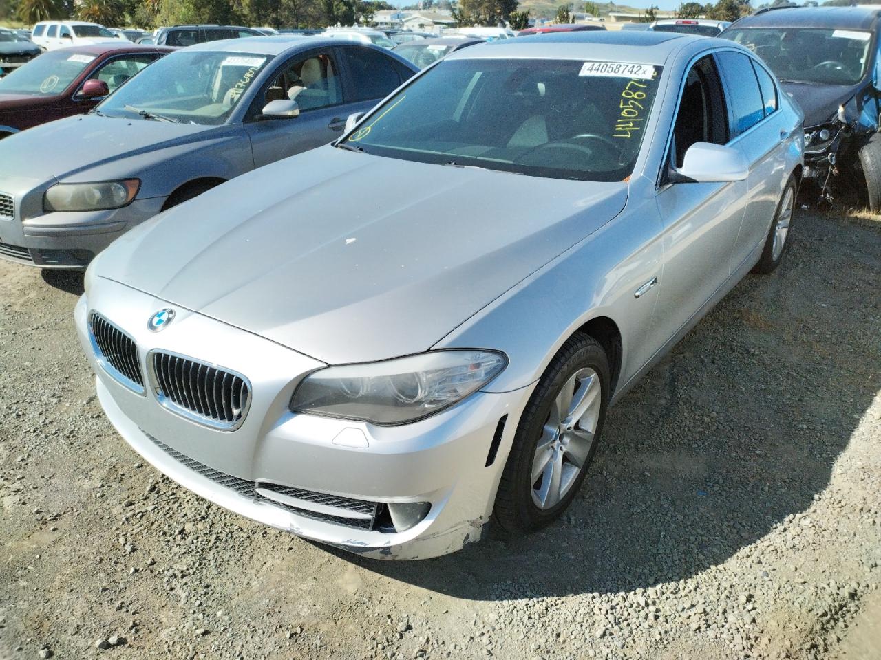 Photo 2 from auction – 2011 BMW 528 I with VIN WBAFR1C53BDS36504